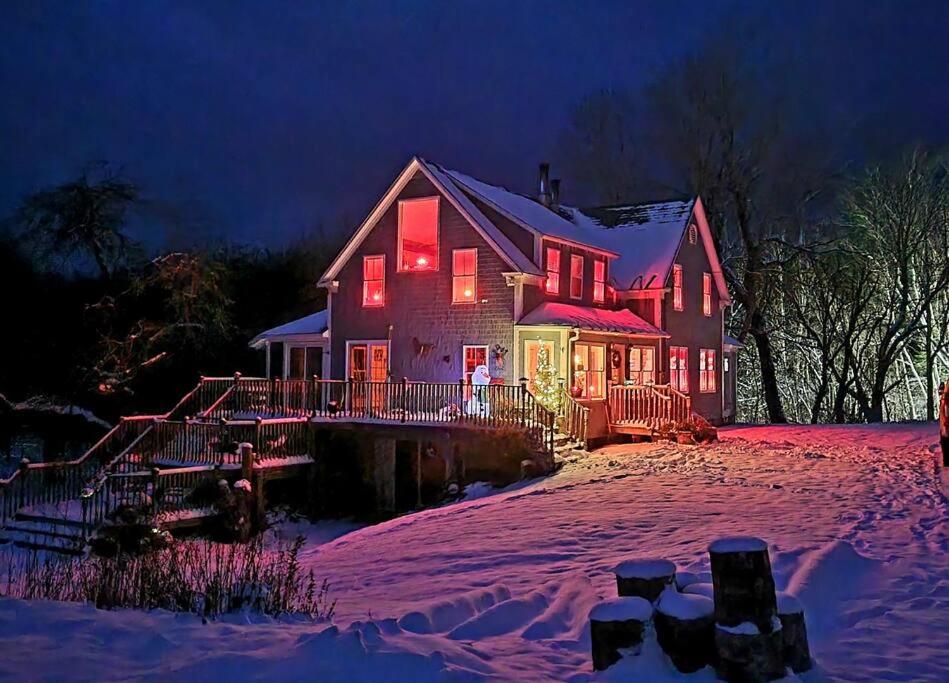 North River Lodge 4 bedrooms 3 baths home
