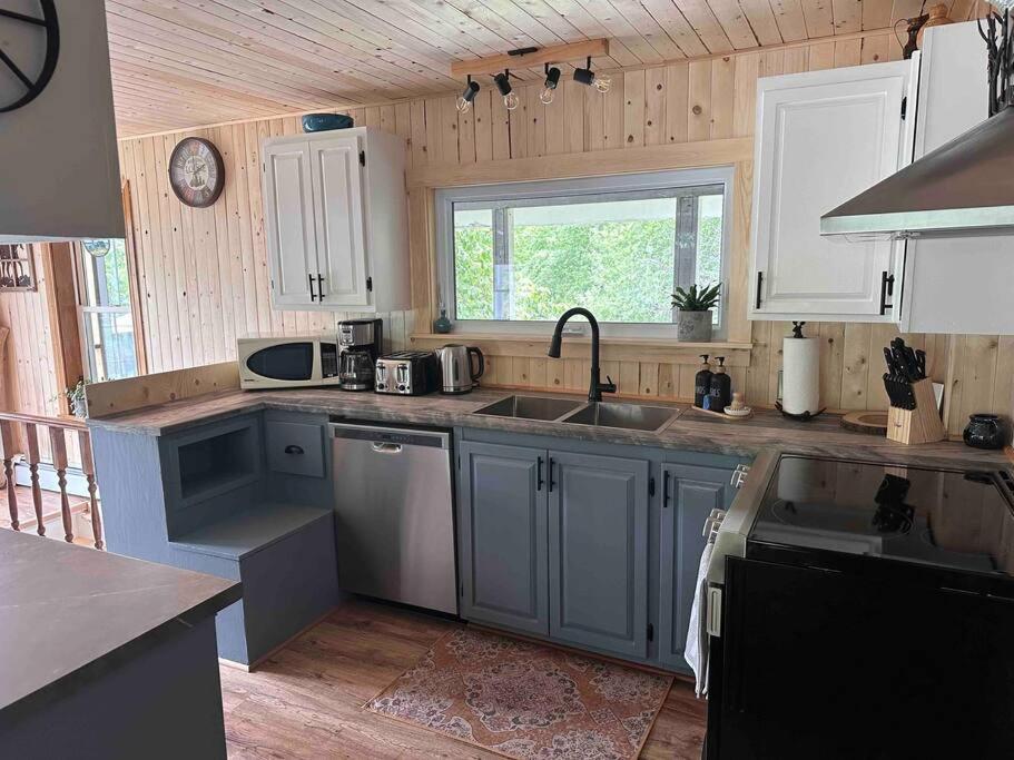 North River Lodge 4 bedrooms 3 baths home