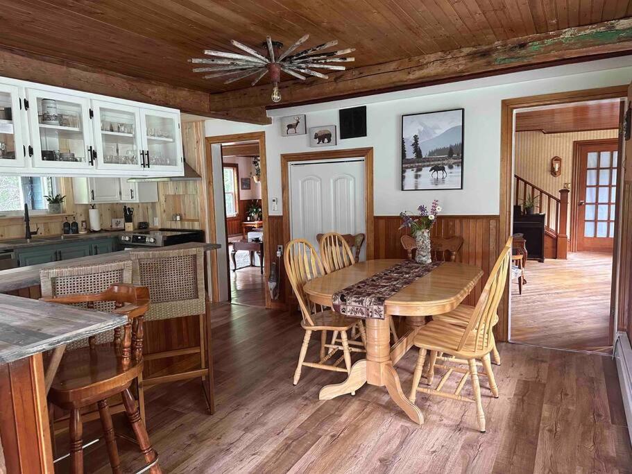 North River Lodge 4 bedrooms 3 baths home