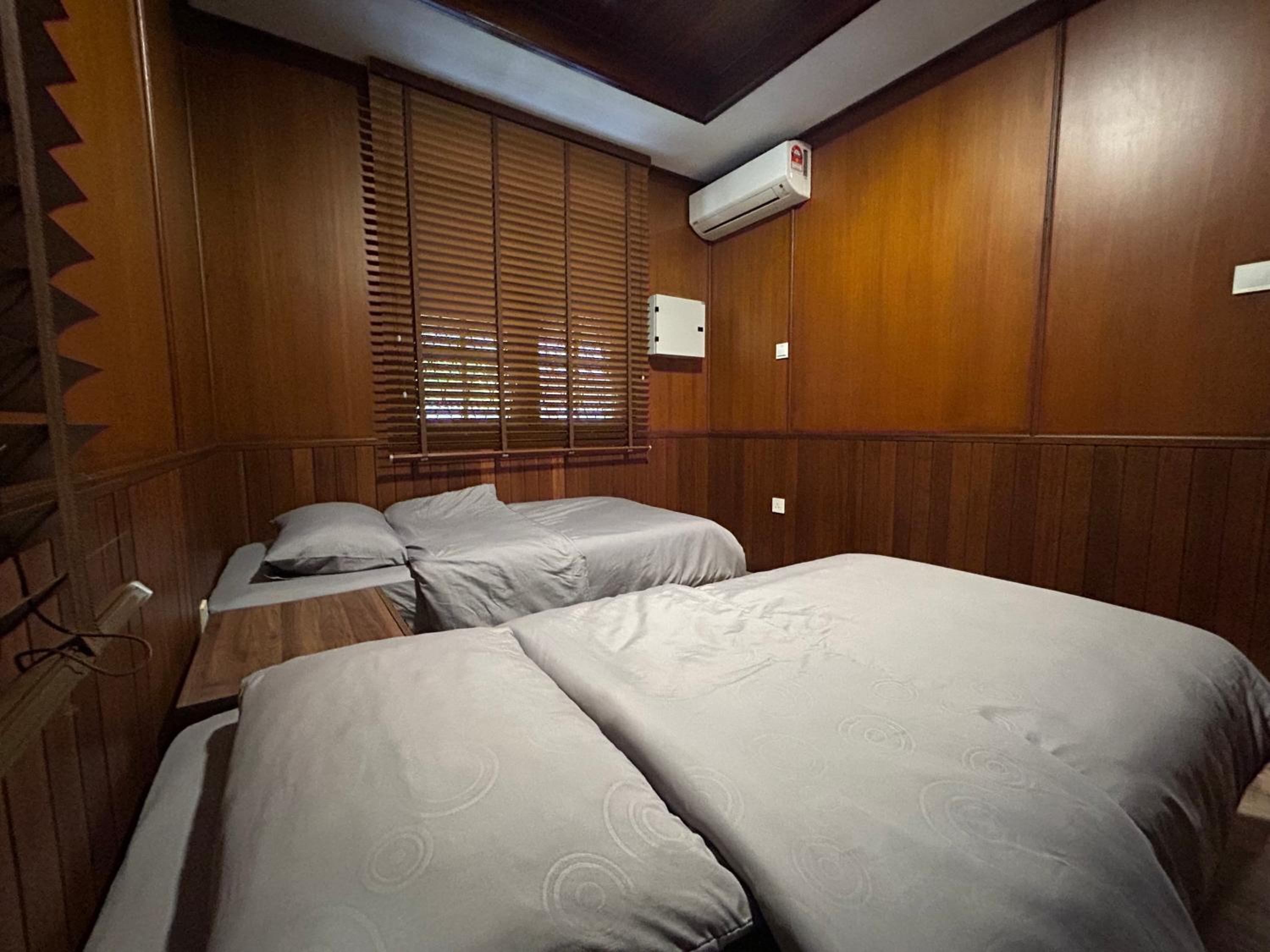 De Wooden Bungalow - Stutong Kuching