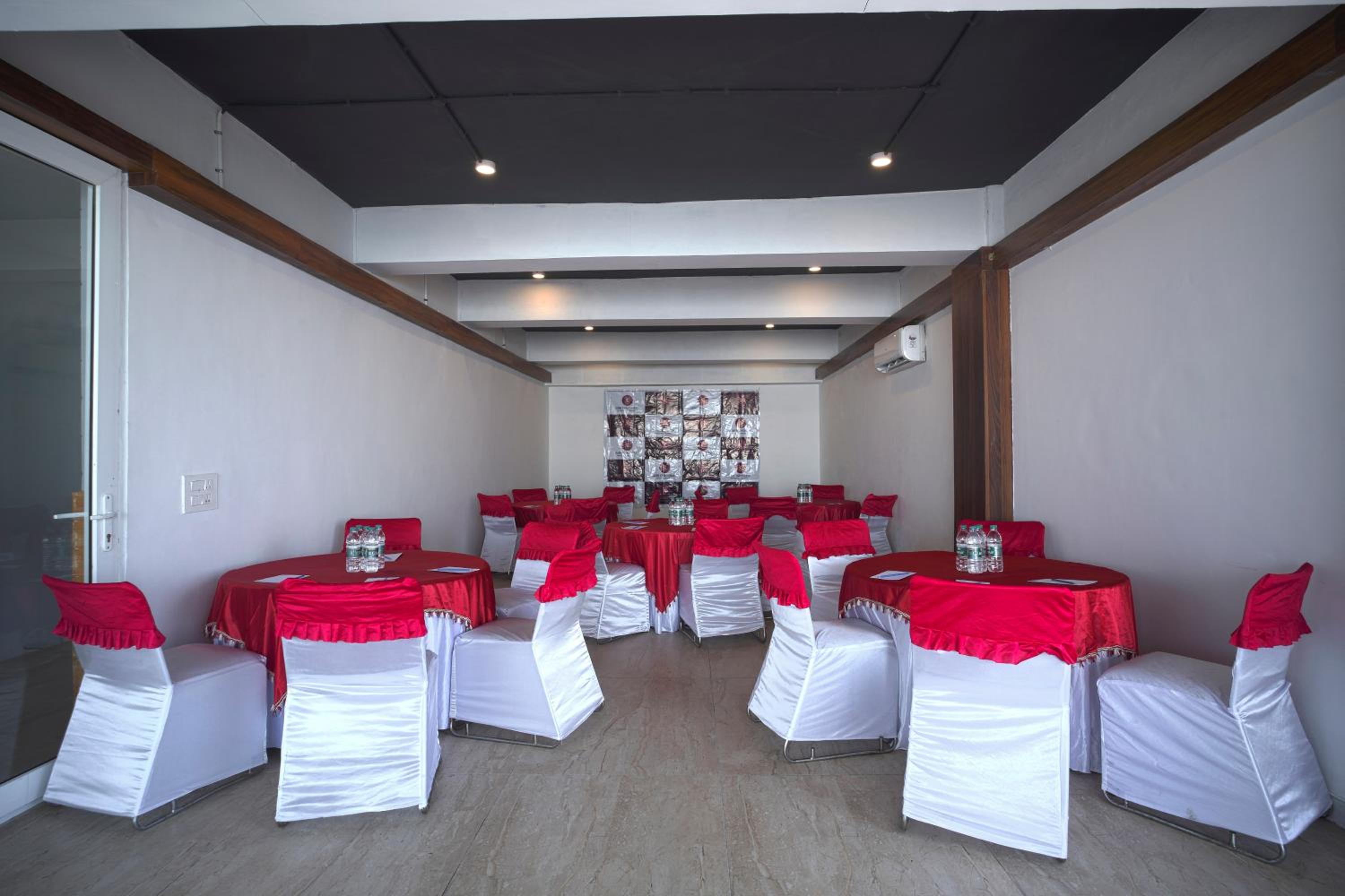 Yashshree Mussoorie Mall Road