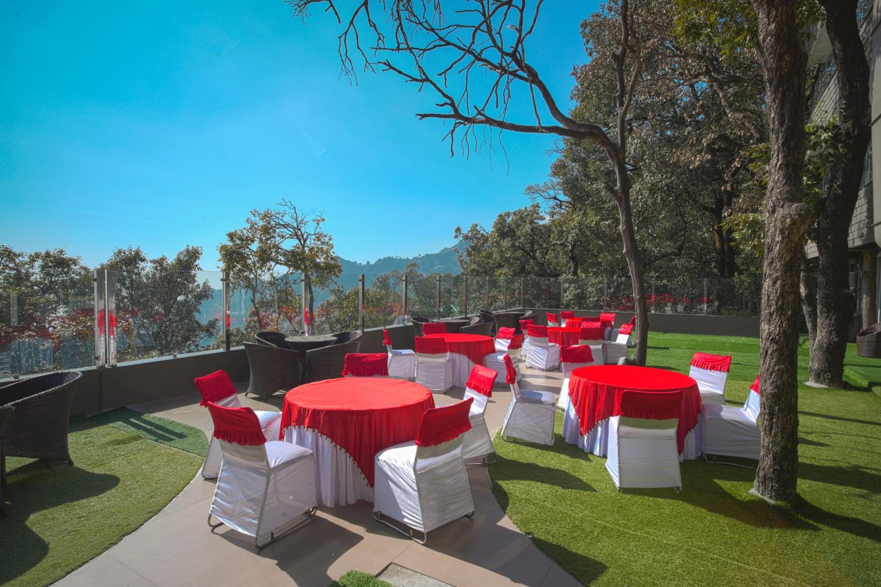 Yashshree Mussoorie Mall Road