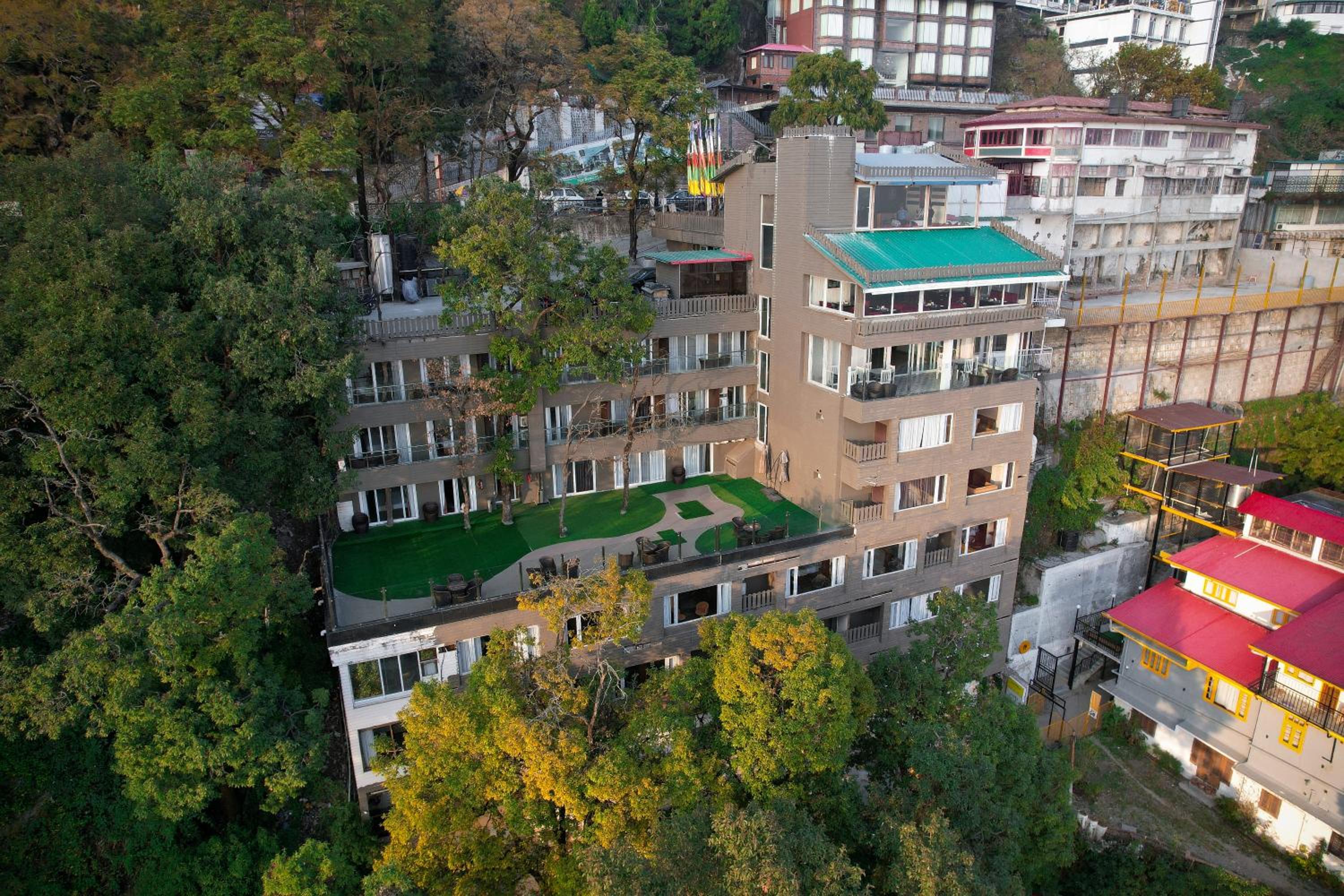 Yashshree Mussoorie Mall Road
