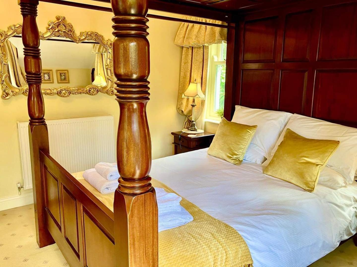 Storrs Gate House B & B No pets Allowed