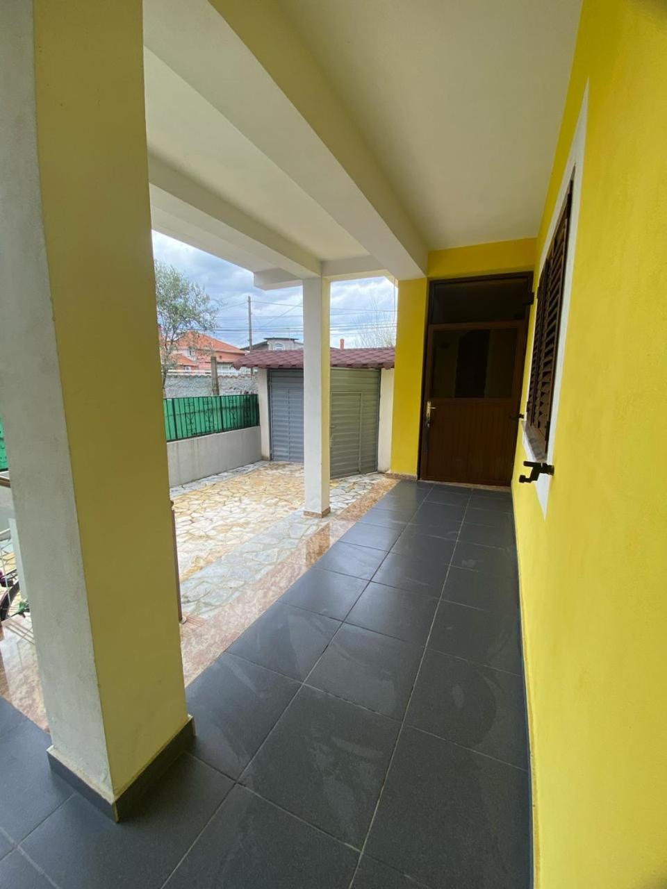Tota apartments