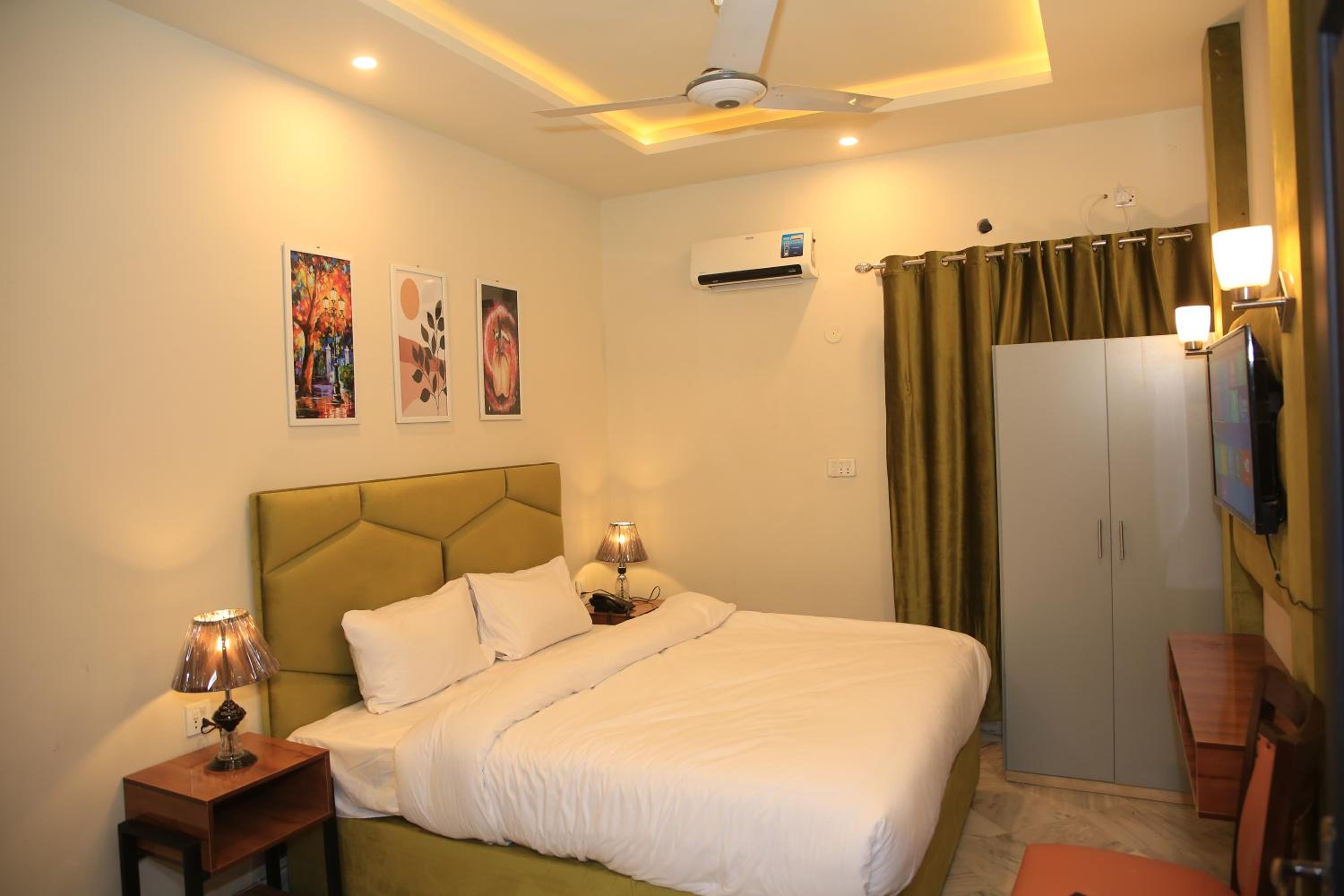 hotel room