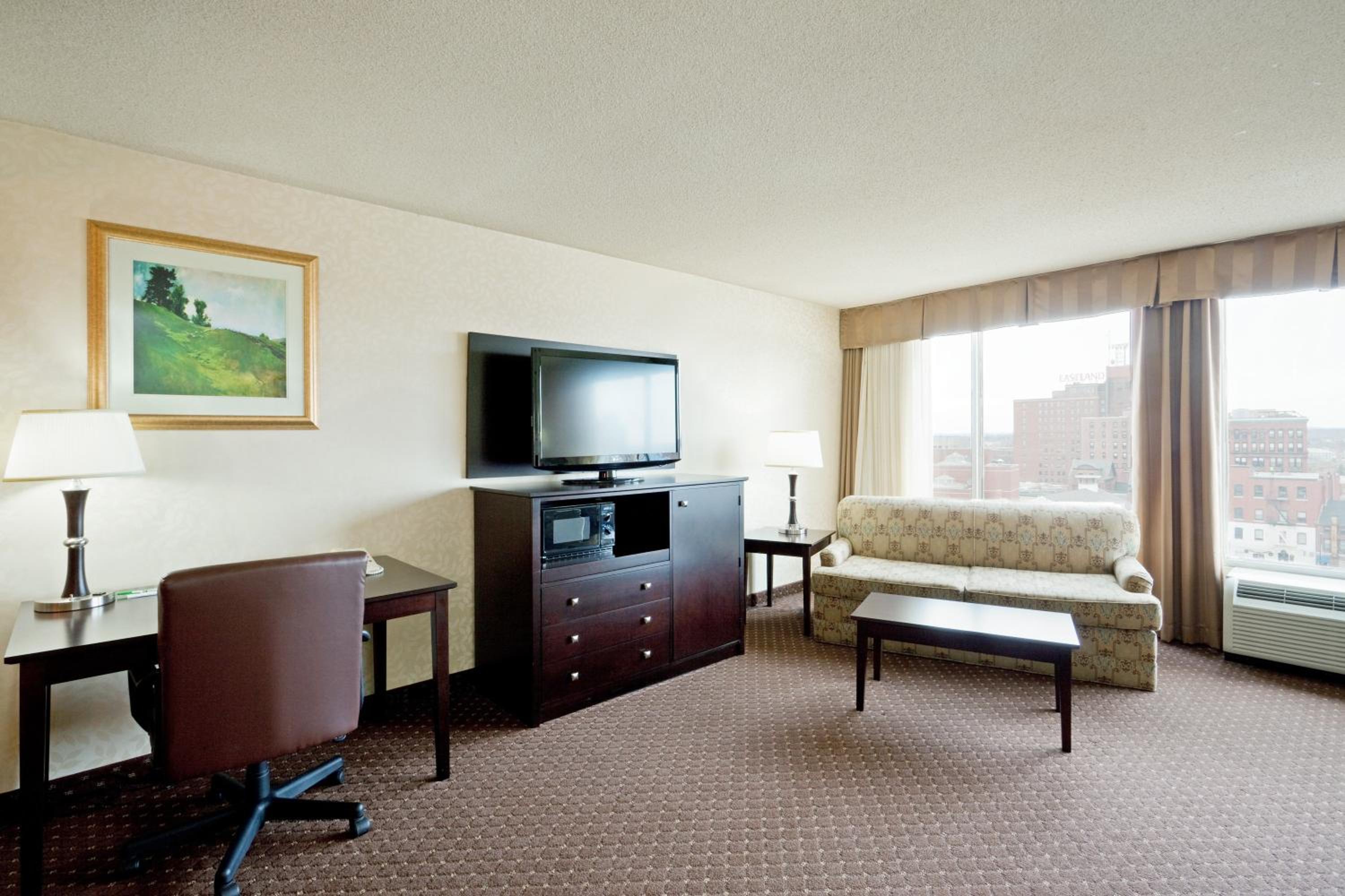 Portland Vacations - Holiday Inn Portland-By the Bay, an IHG Hotel - Property Image 27