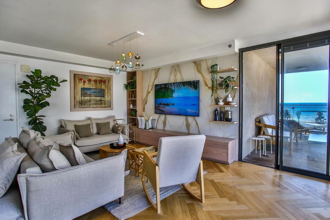 Ultra Luxury 3BR Beach Apartment
