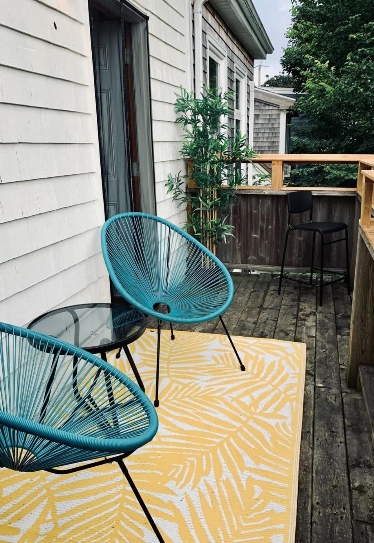 Pet-Friendly Lovely Studio #2 at Doggy Digs, Balcony