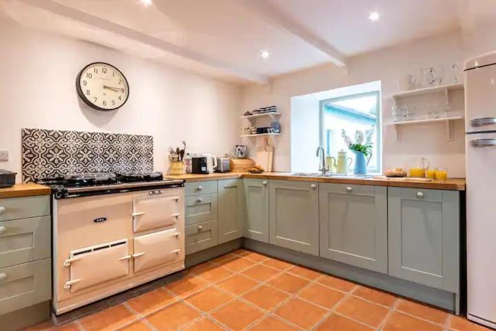 Kenmare Pier Cottage