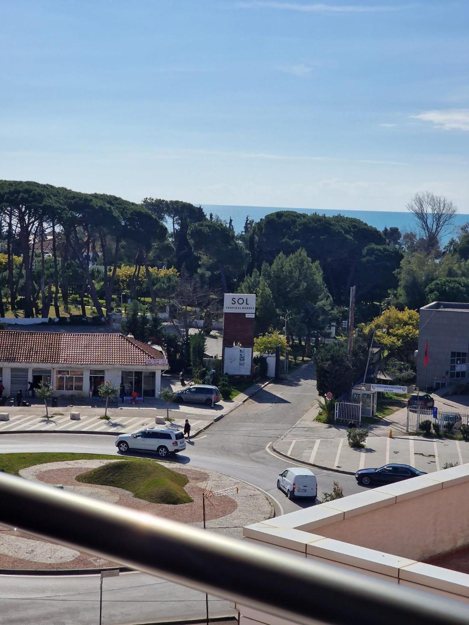 Royal Seaview Apartment