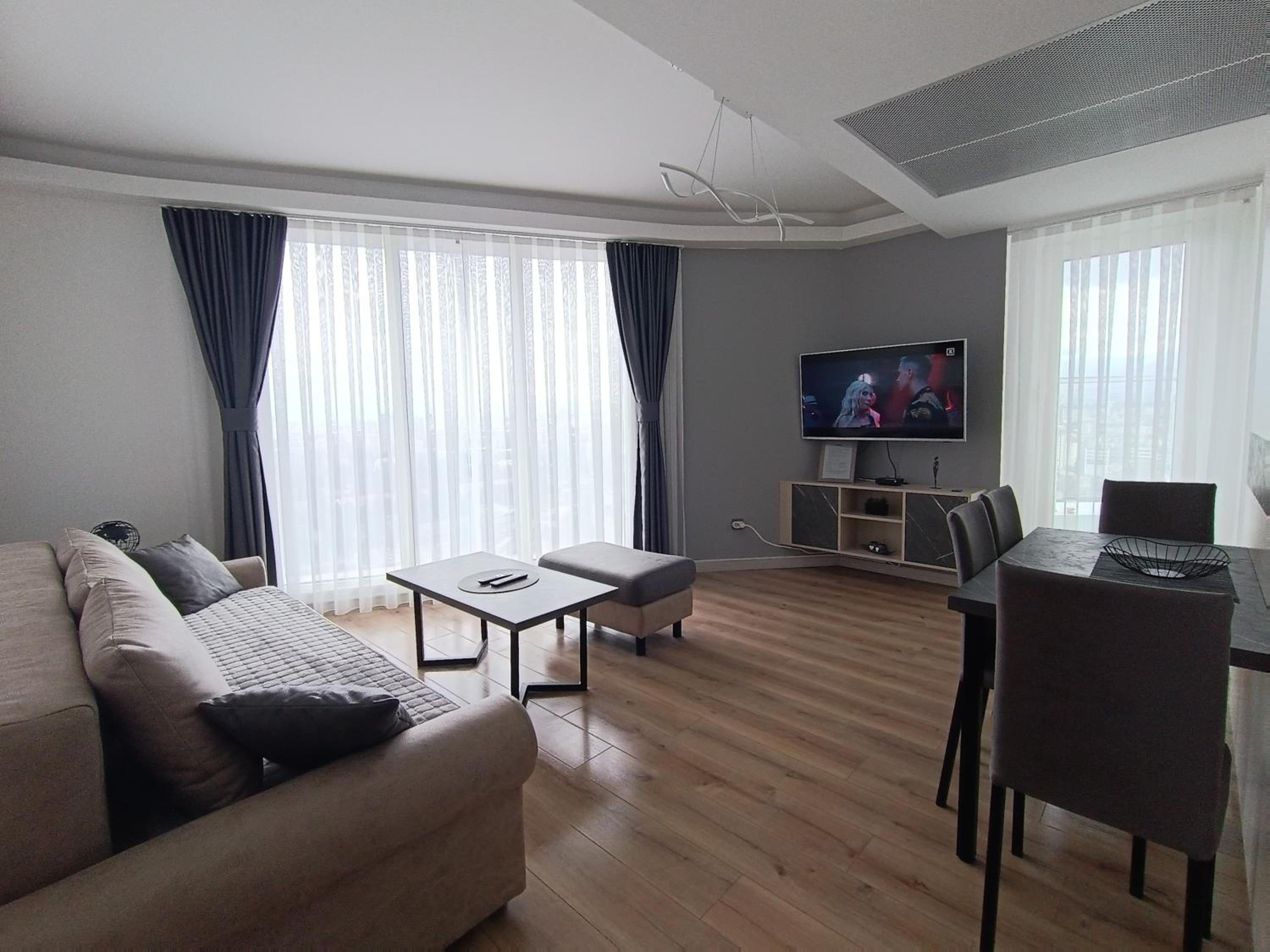 19th Floor Cozy Condo with Pool, Fitness, Parking Included in Price & Self Check in Available view 5