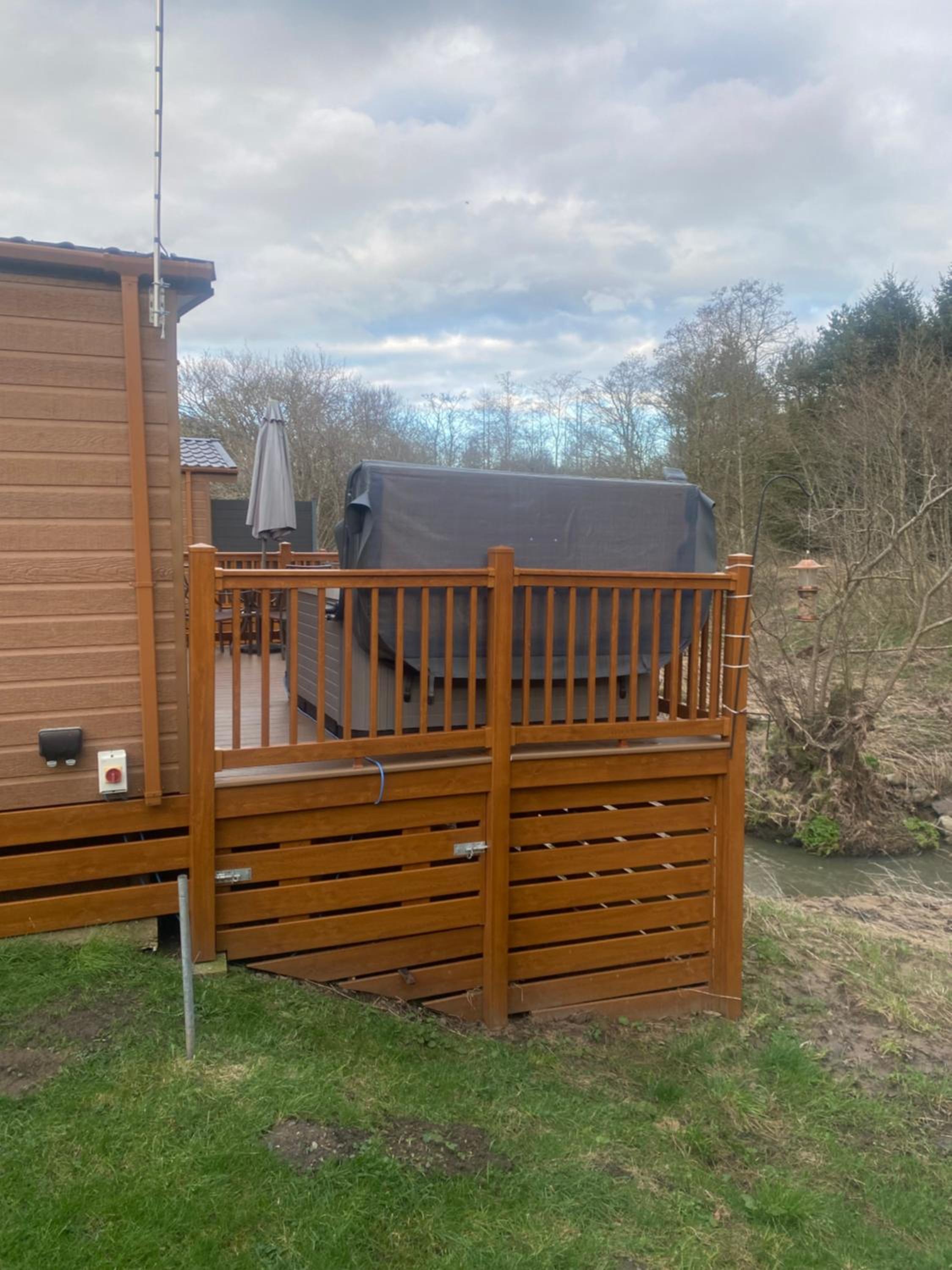 Carre Retreat with private hot tub view 5