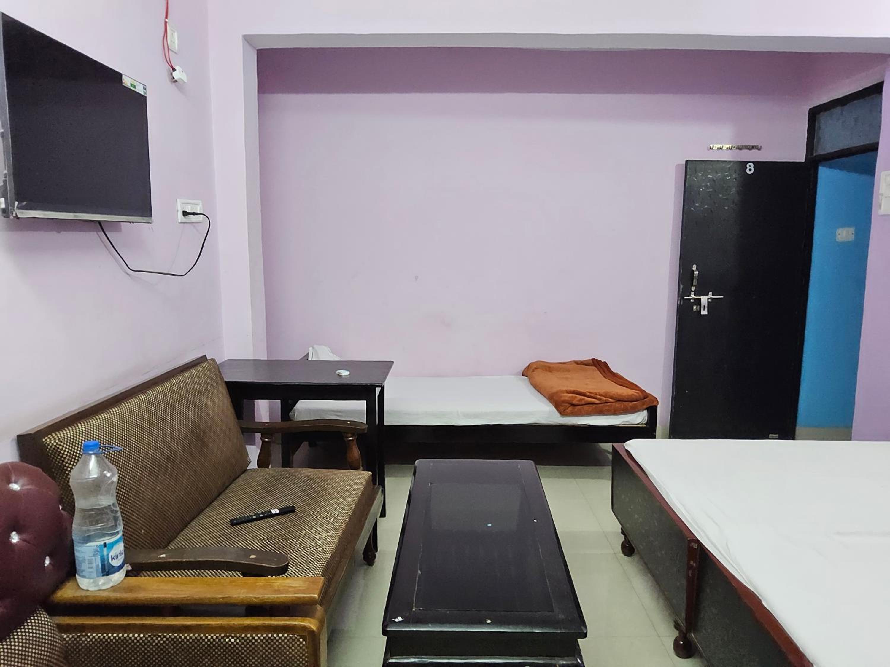 Hotel Sarvapriya