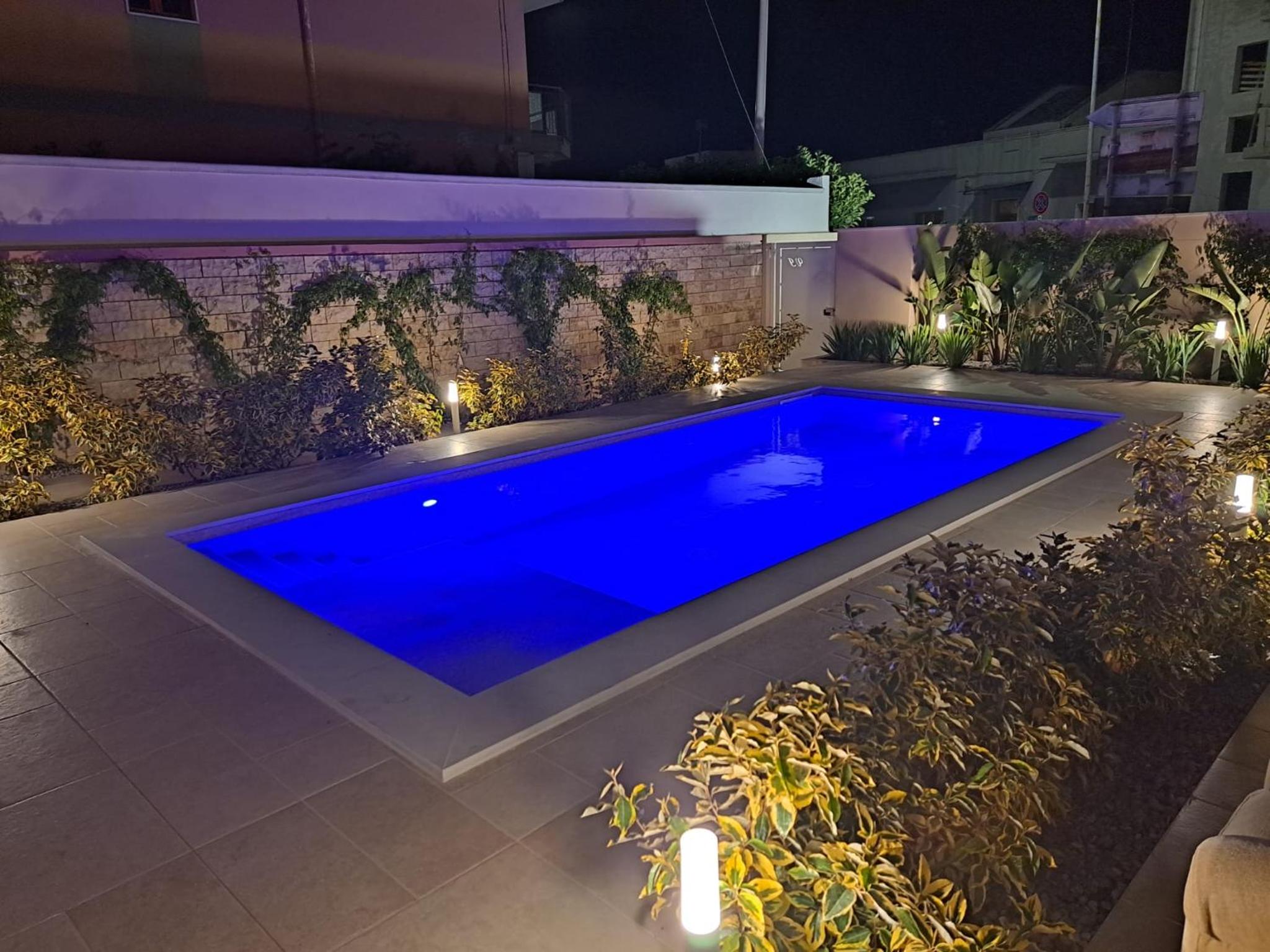 MARE FUORI - stanze con piscina view 4