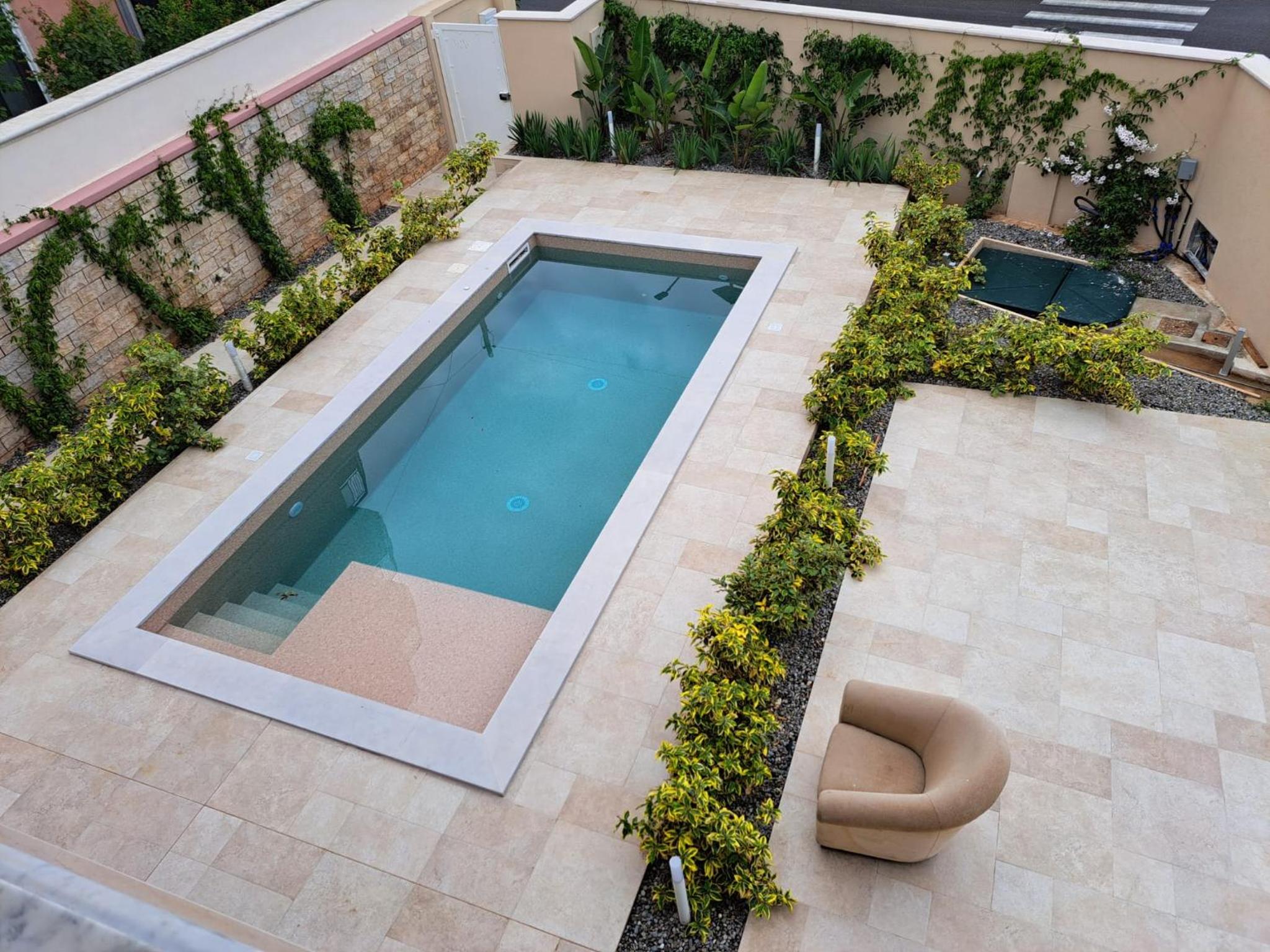 MARE FUORI - stanze con piscina view 5