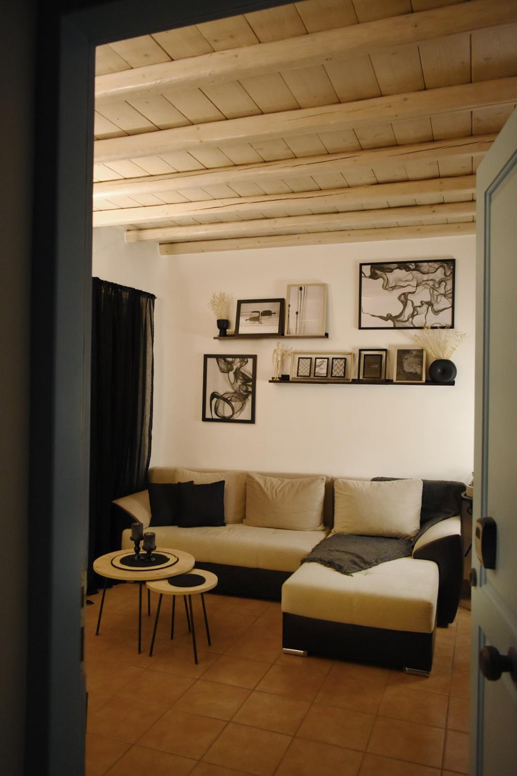 NISOS Home Stay