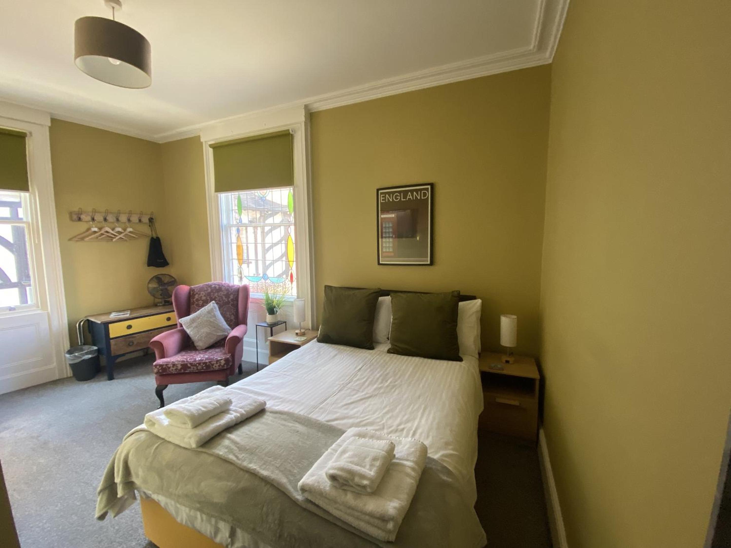 Grosvenor Place Guest House view 3