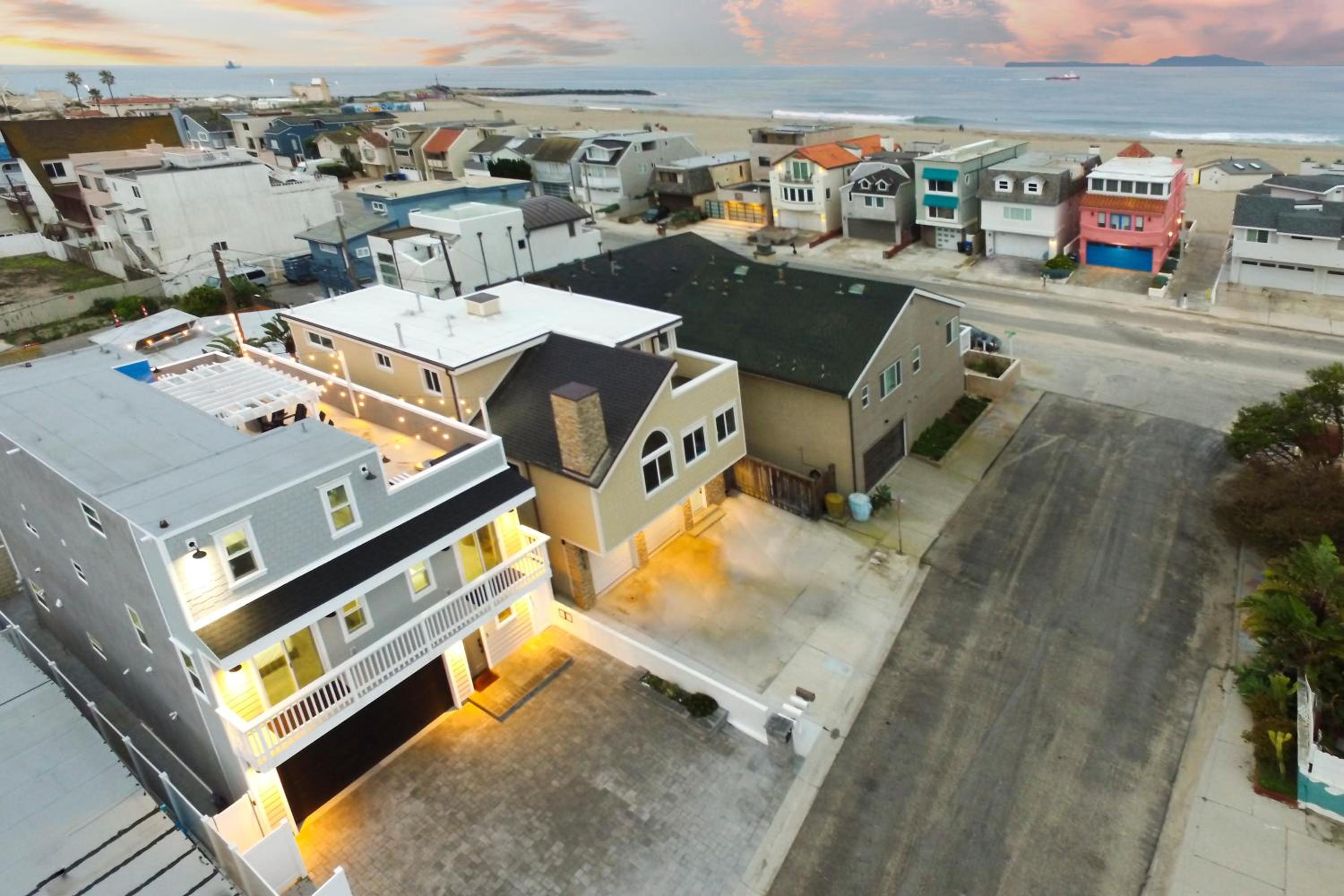 Oxnard Vacations - Luxury Beach Home - Steps to the Sand, Game Room, Firepit, Deck - Property Image 26