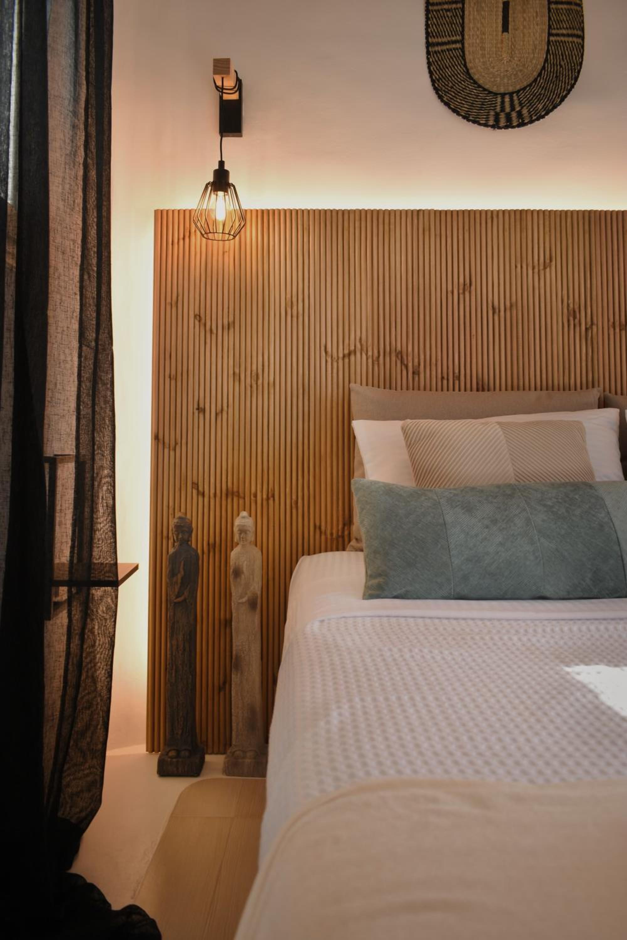 NISOS Home Stay photo 5