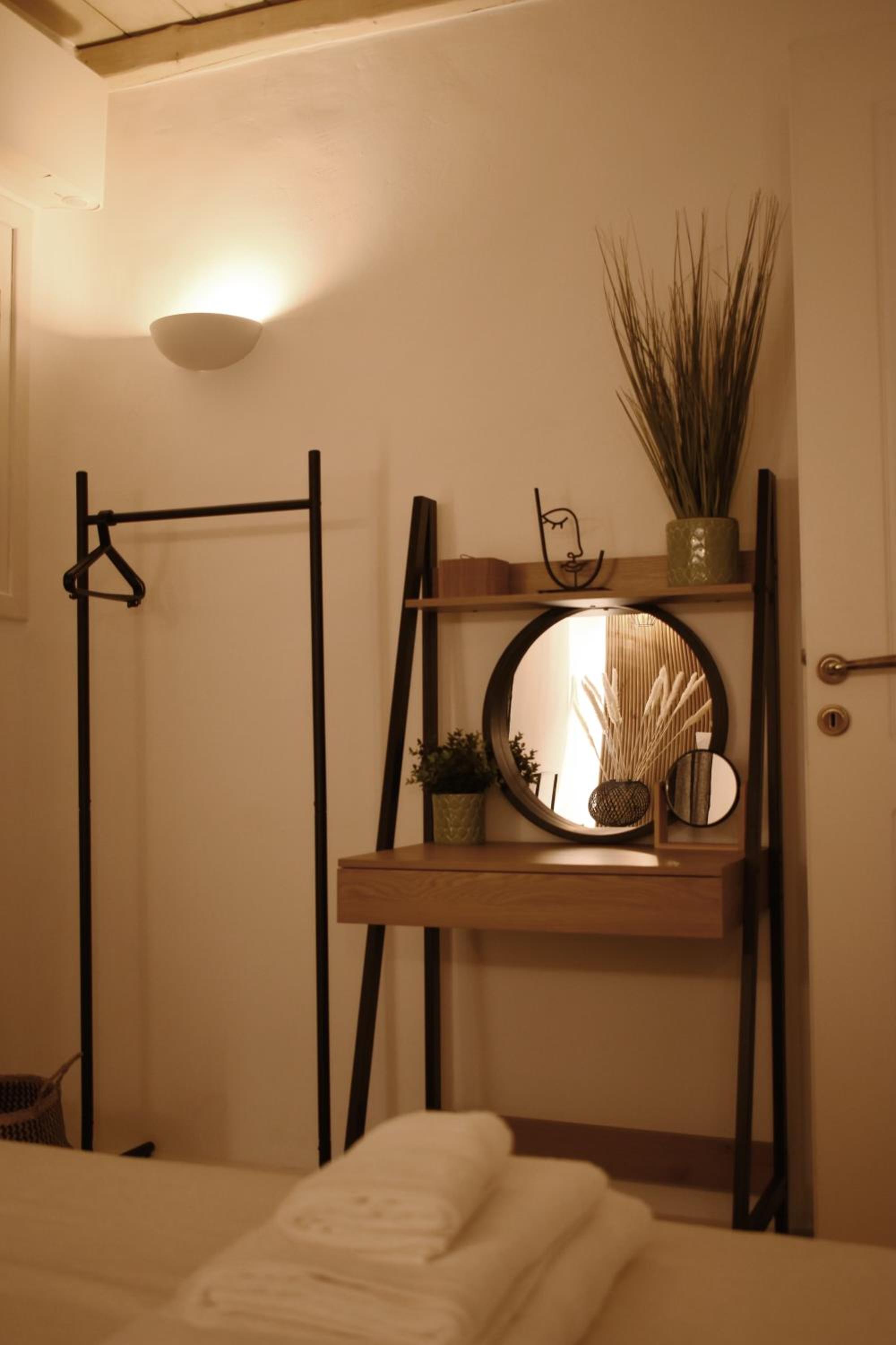 NISOS Home Stay photo 4
