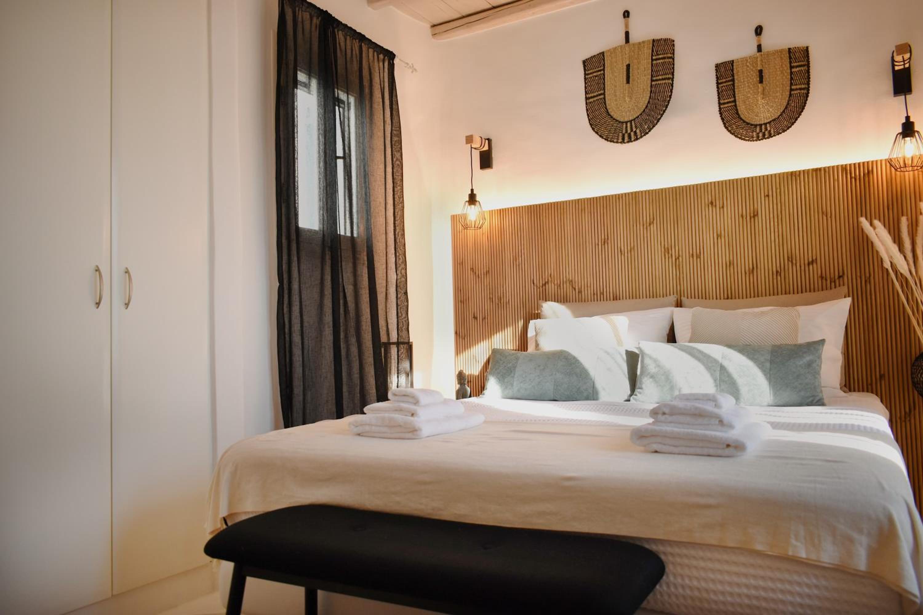 NISOS Home Stay photo 2