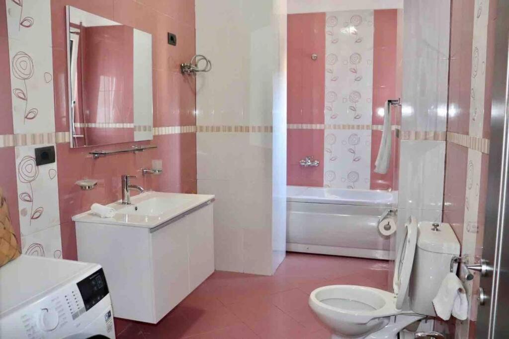 Olive Apartment Downtown Tirana