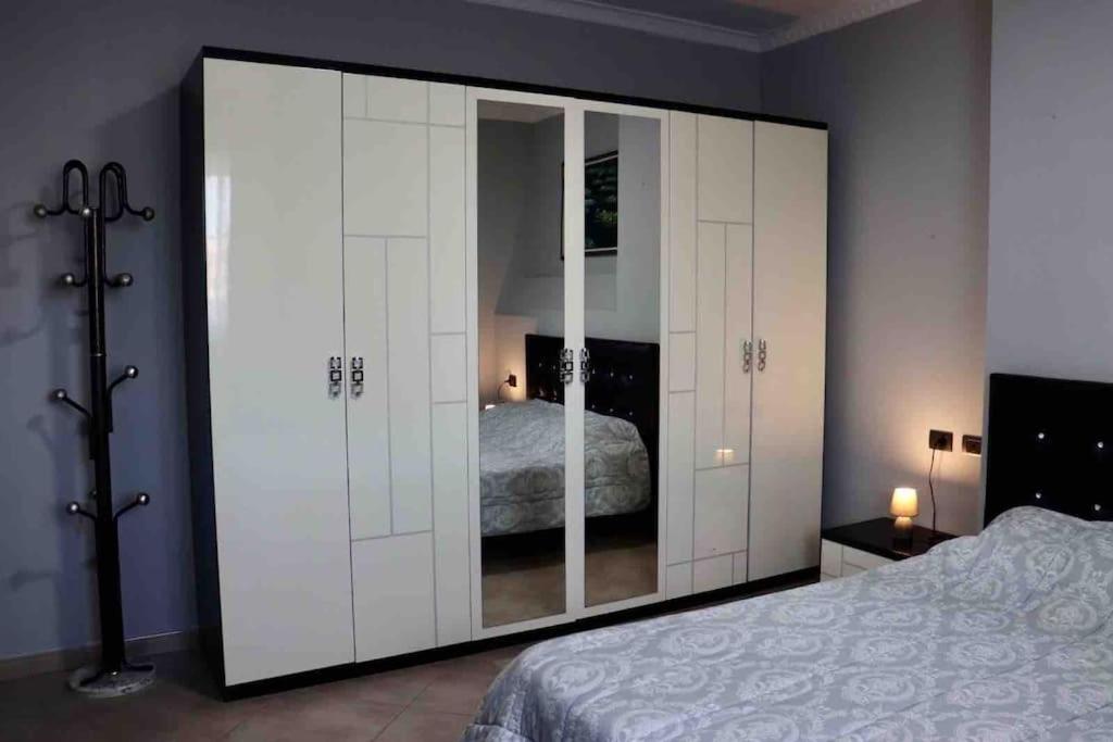Olive Apartment Downtown Tirana