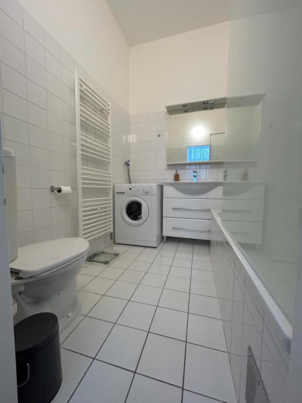 City Elegance Central Gem with FREE parking and FAST Internet 250 MBits