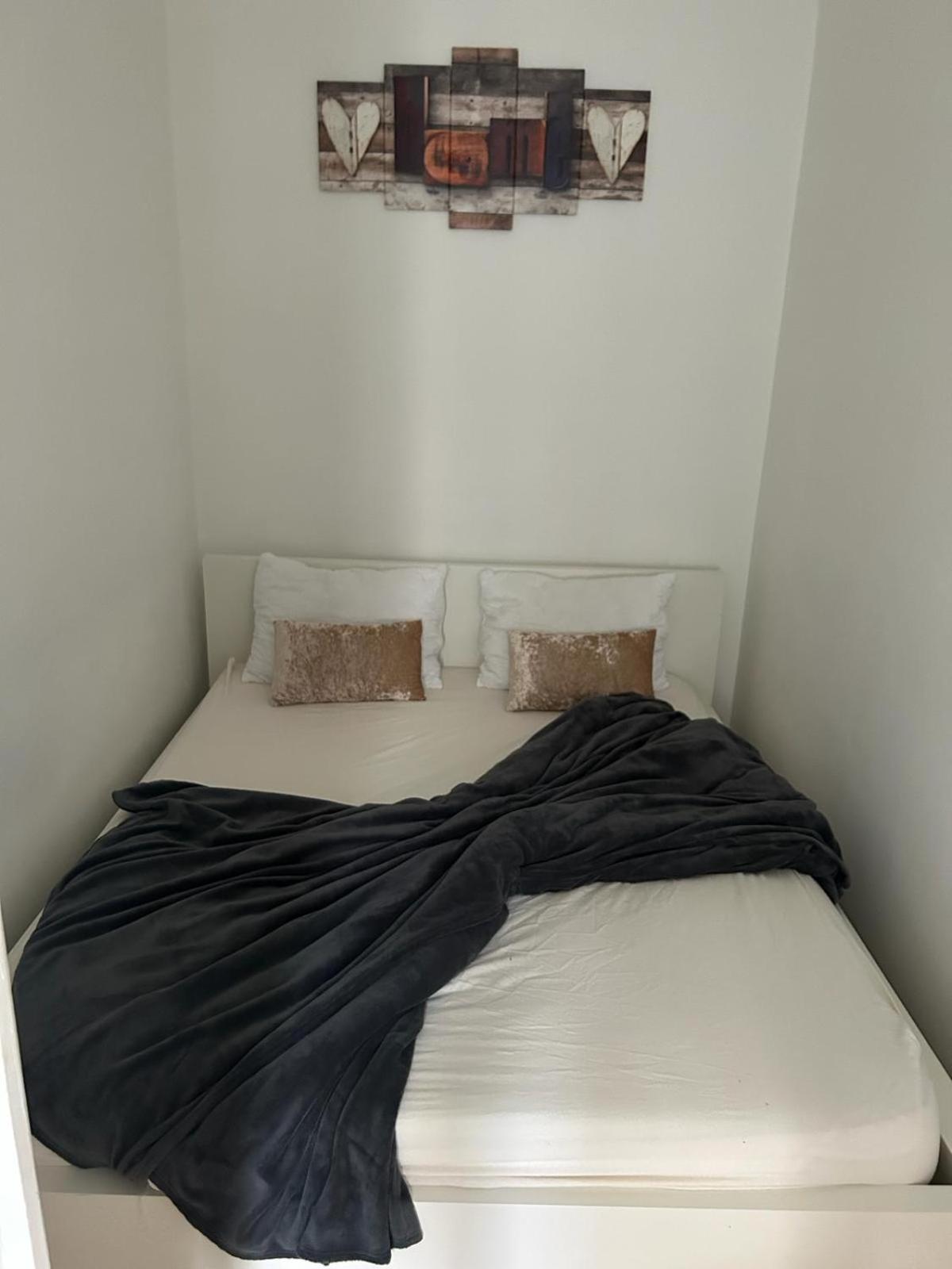 City Elegance Central Gem with FREE parking and FAST Internet 250 MBits