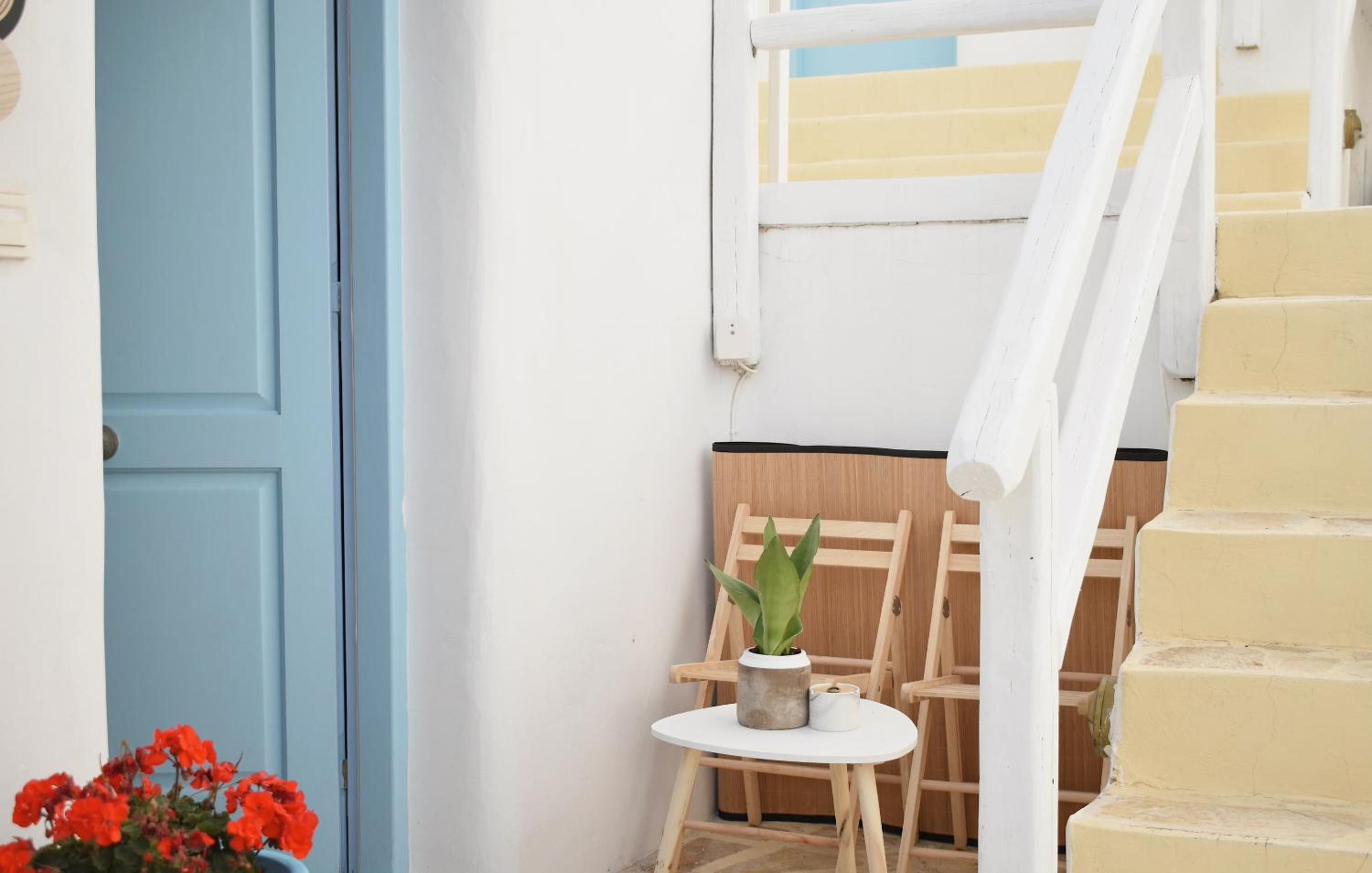 NISOS Home Stay
