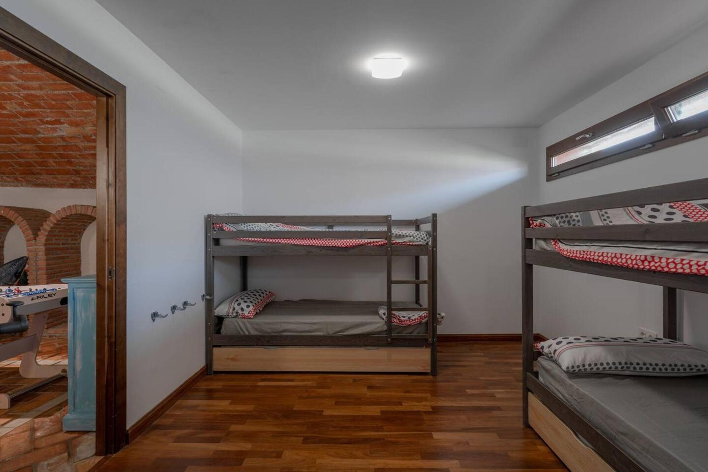 Spacious Villa in Granada with Private Pool and Jacuzzi