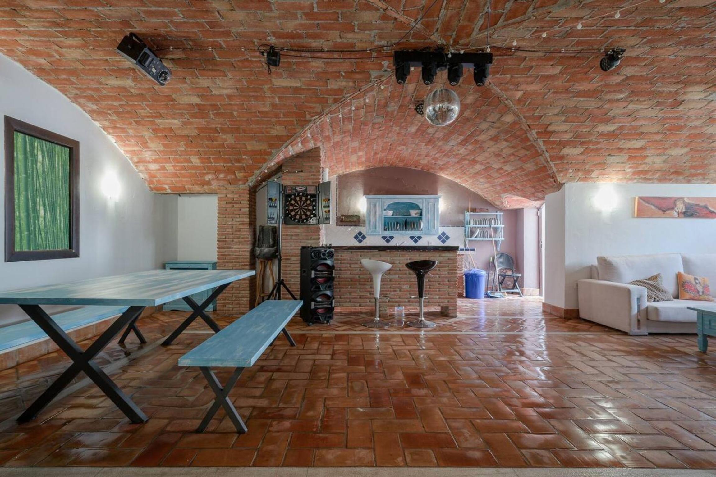 Spacious Villa in Granada with Private Pool and Jacuzzi