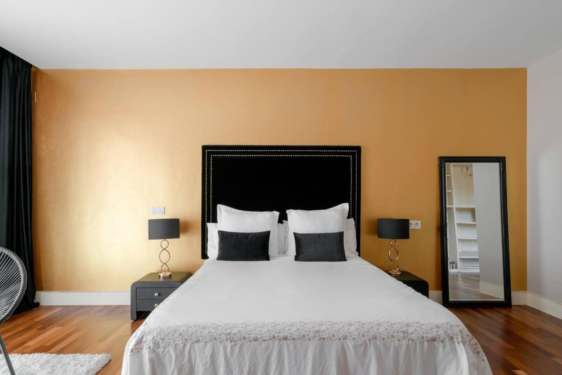 Spacious Villa in Granada with Private Pool and Jacuzzi