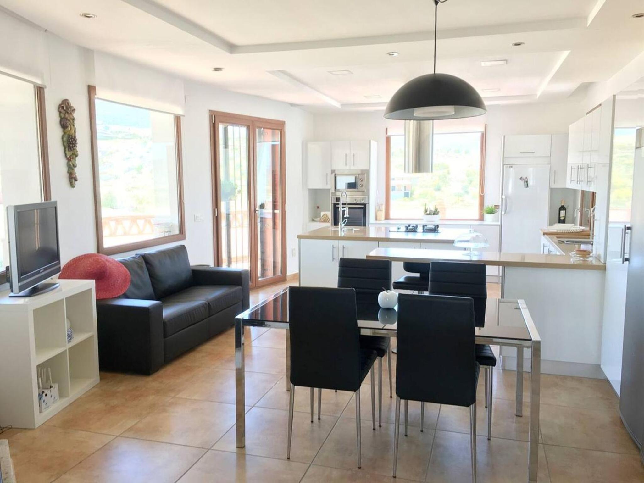 Spacious Villa in Granada with Private Pool and Jacuzzi