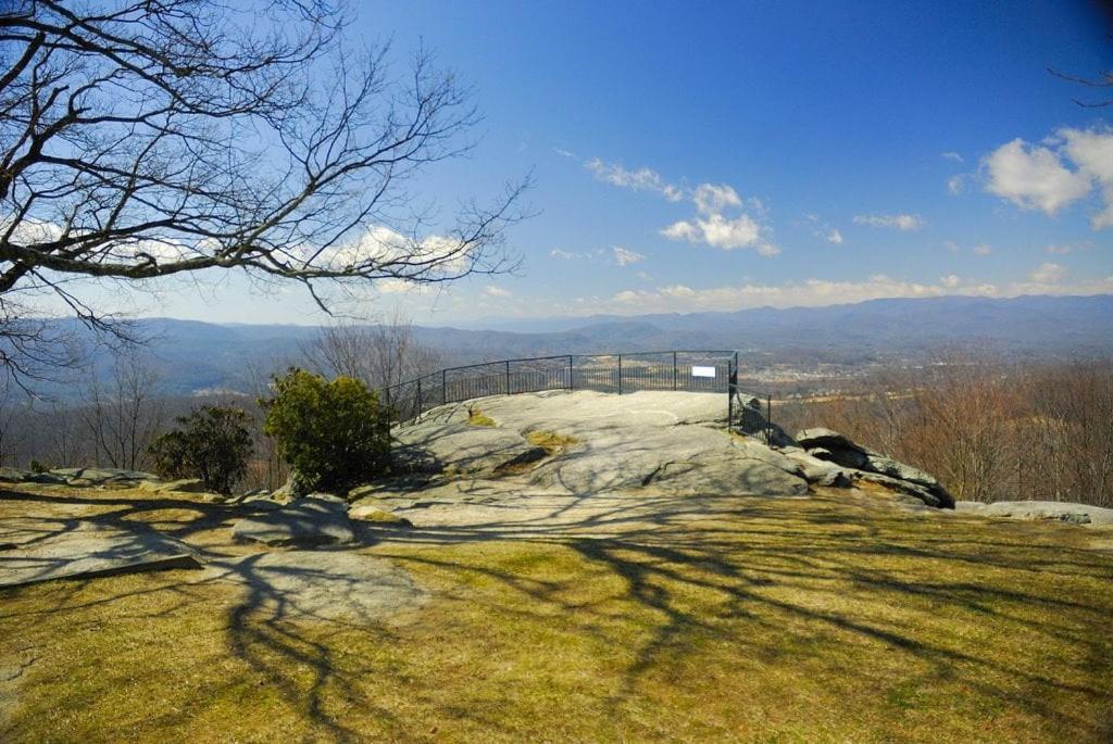 Pet-Friendly Retreat~$375 Free Activities Daily view 2