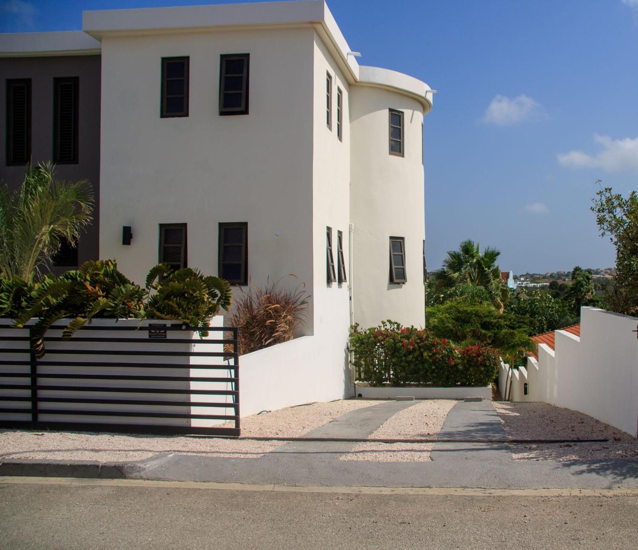 MAJOR. Suites Curaçao