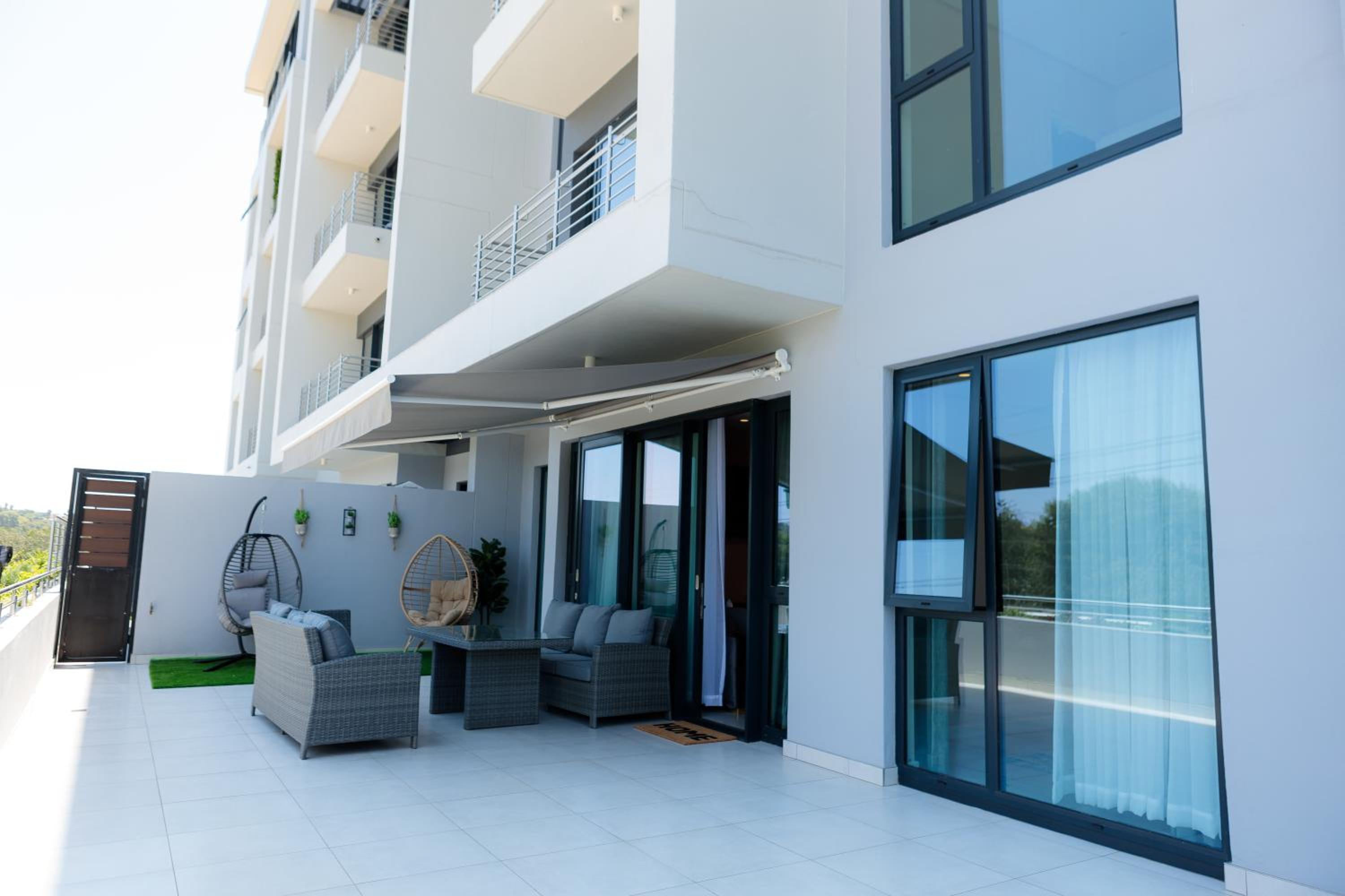 The Four J's Luxury Apartment