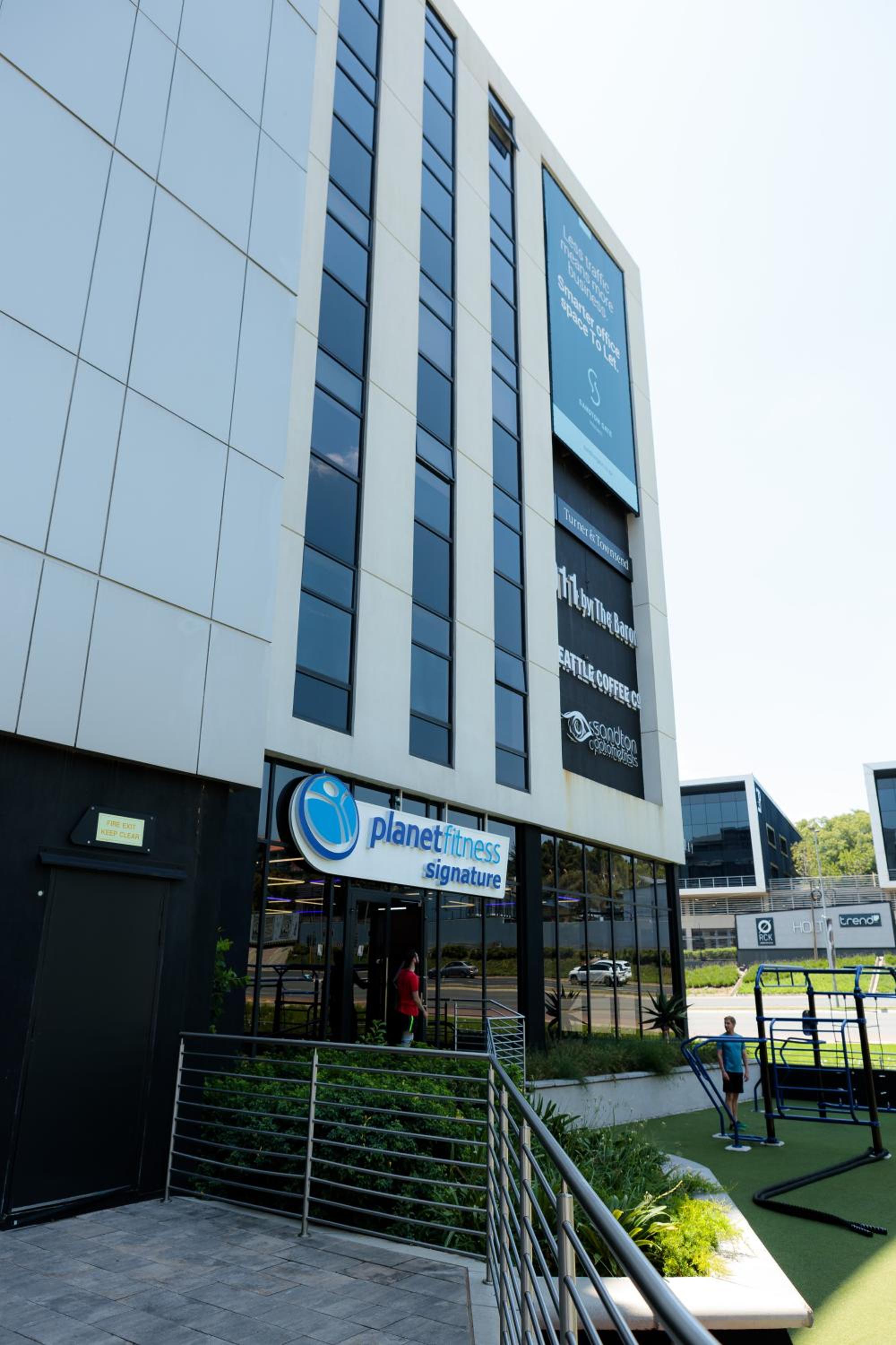 The Four J's Luxury Apartment