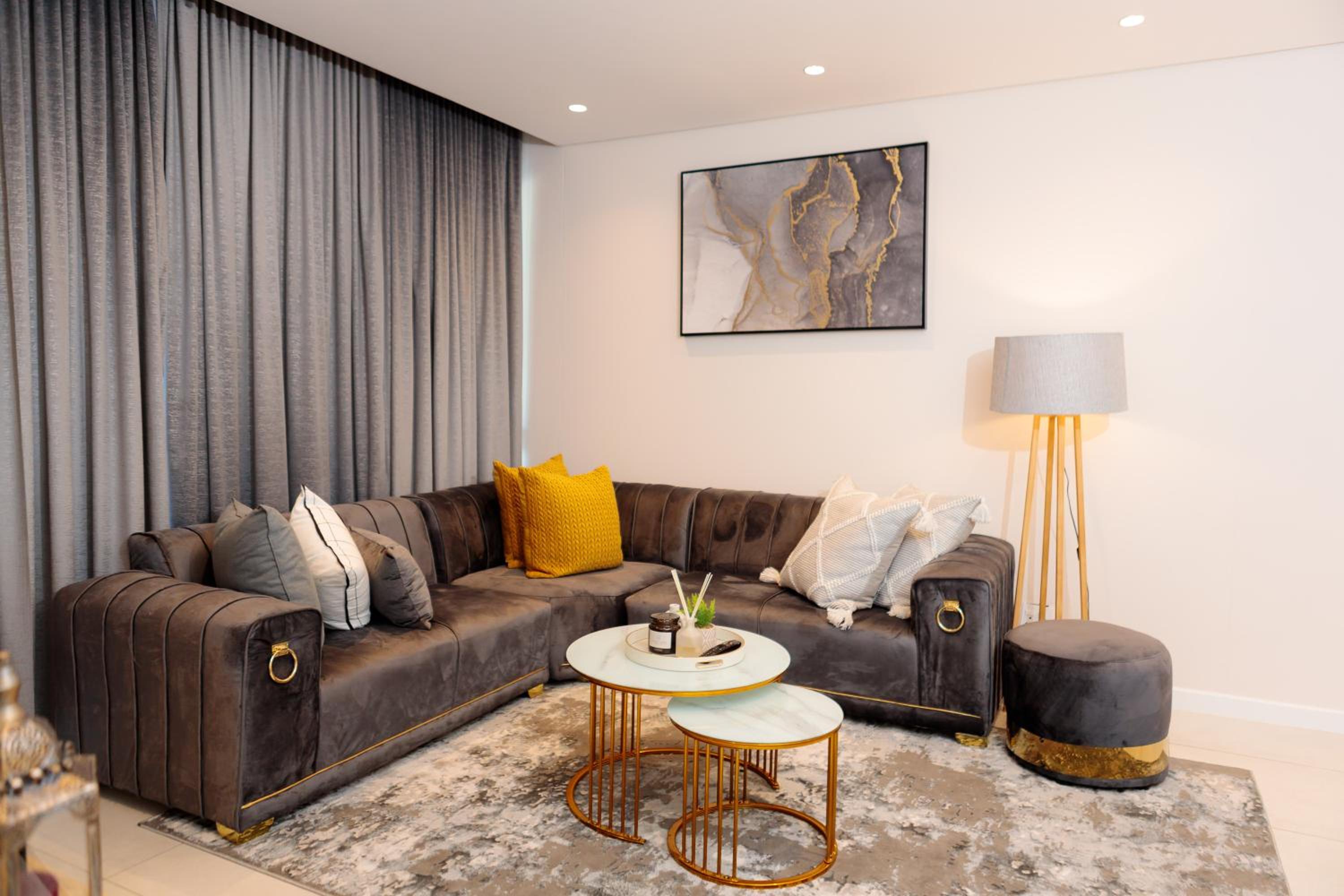 The Four J's Luxury Apartment