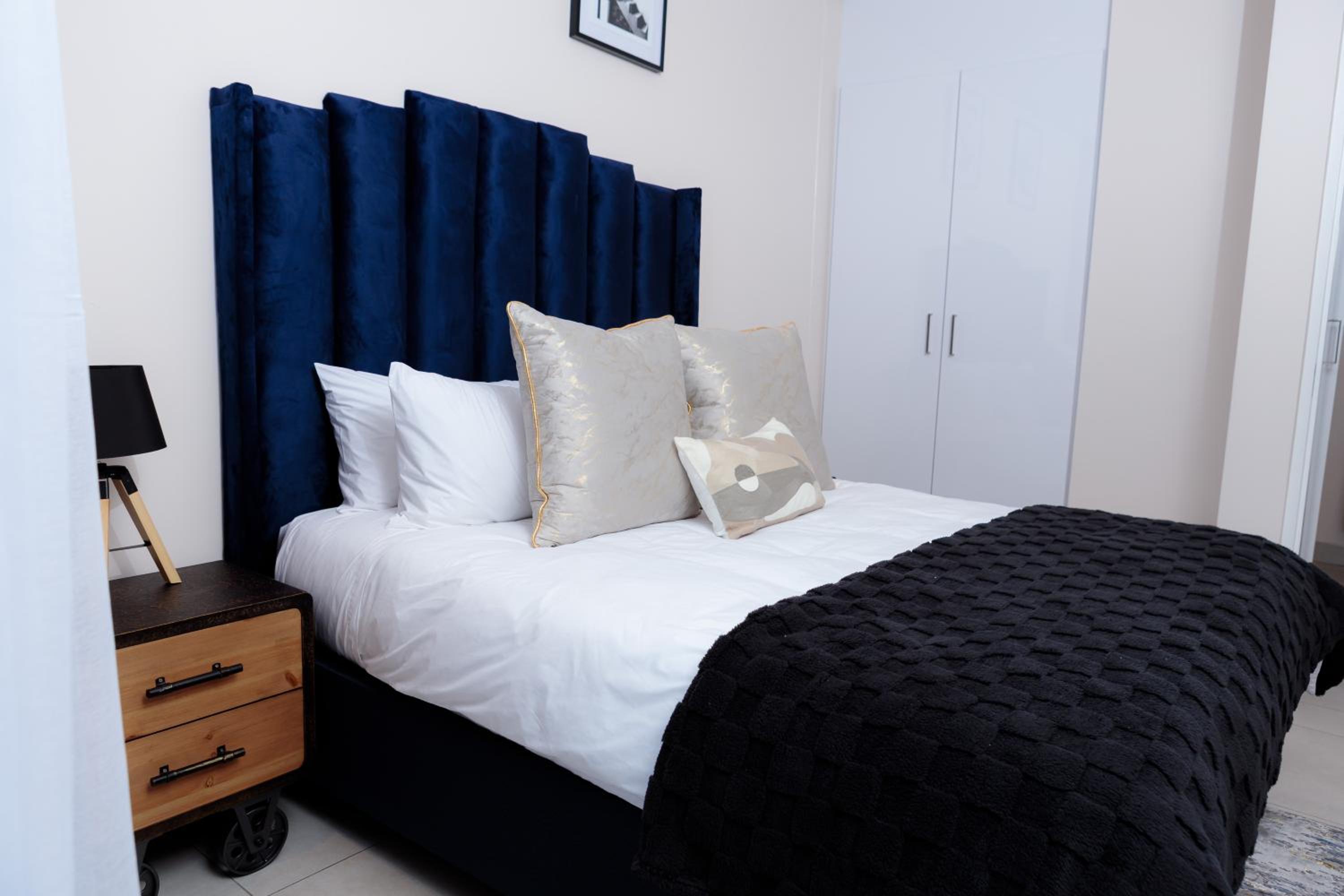 The Four J's Luxury Apartment