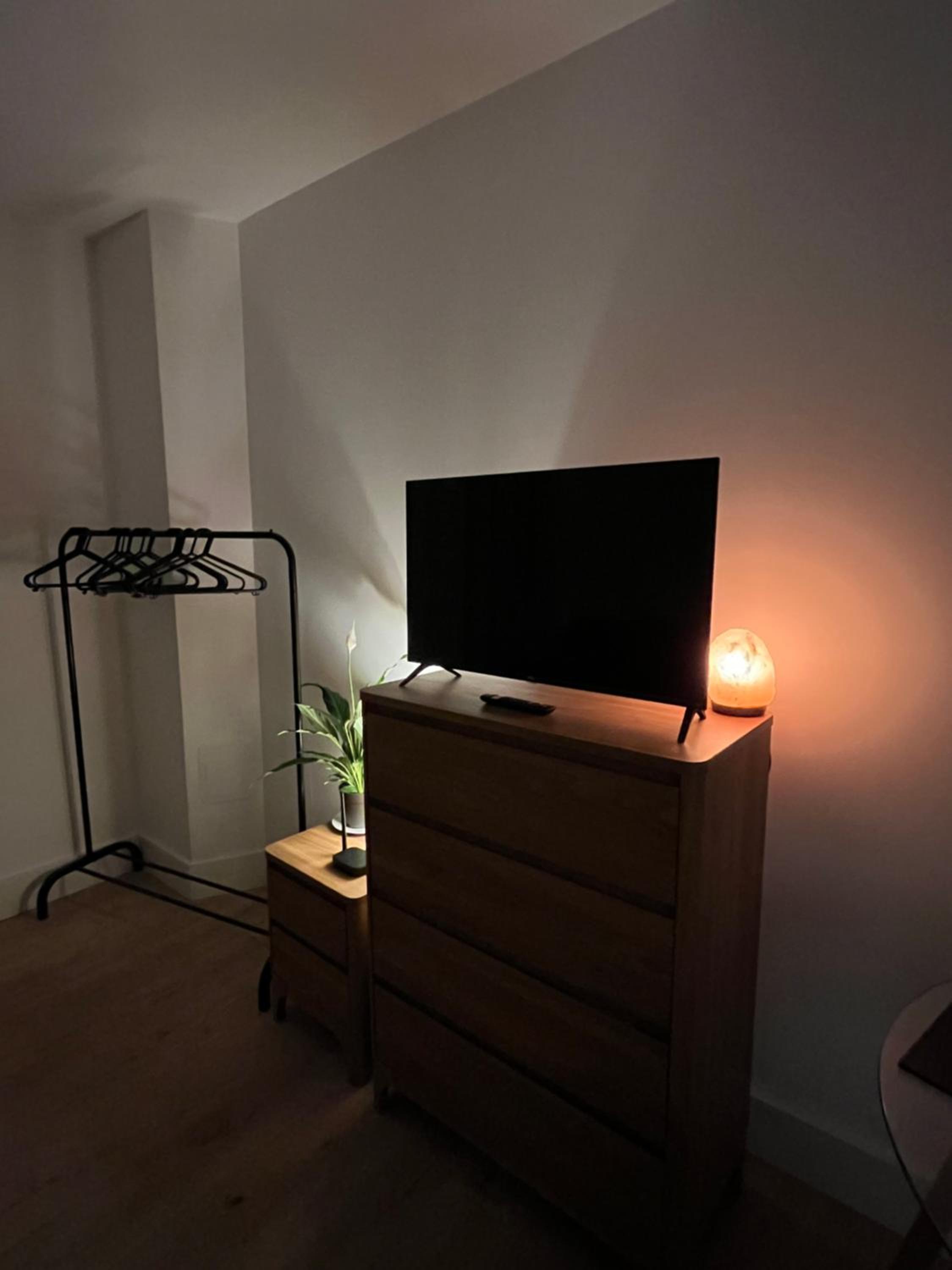 Cosy Maidstone Flat near Station (Town Centre) view 5
