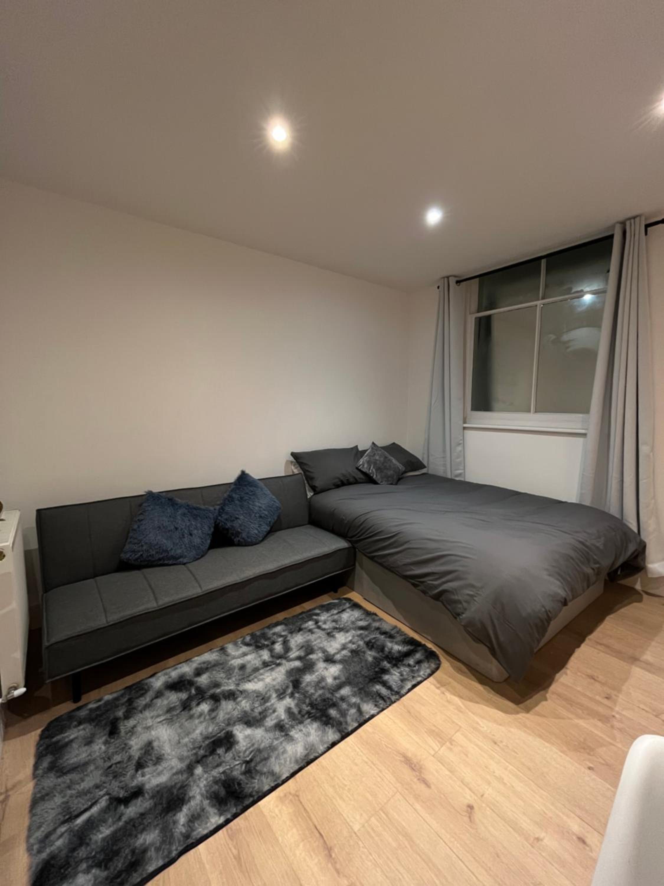 Cosy Maidstone Flat near Station (Town Centre) view 2