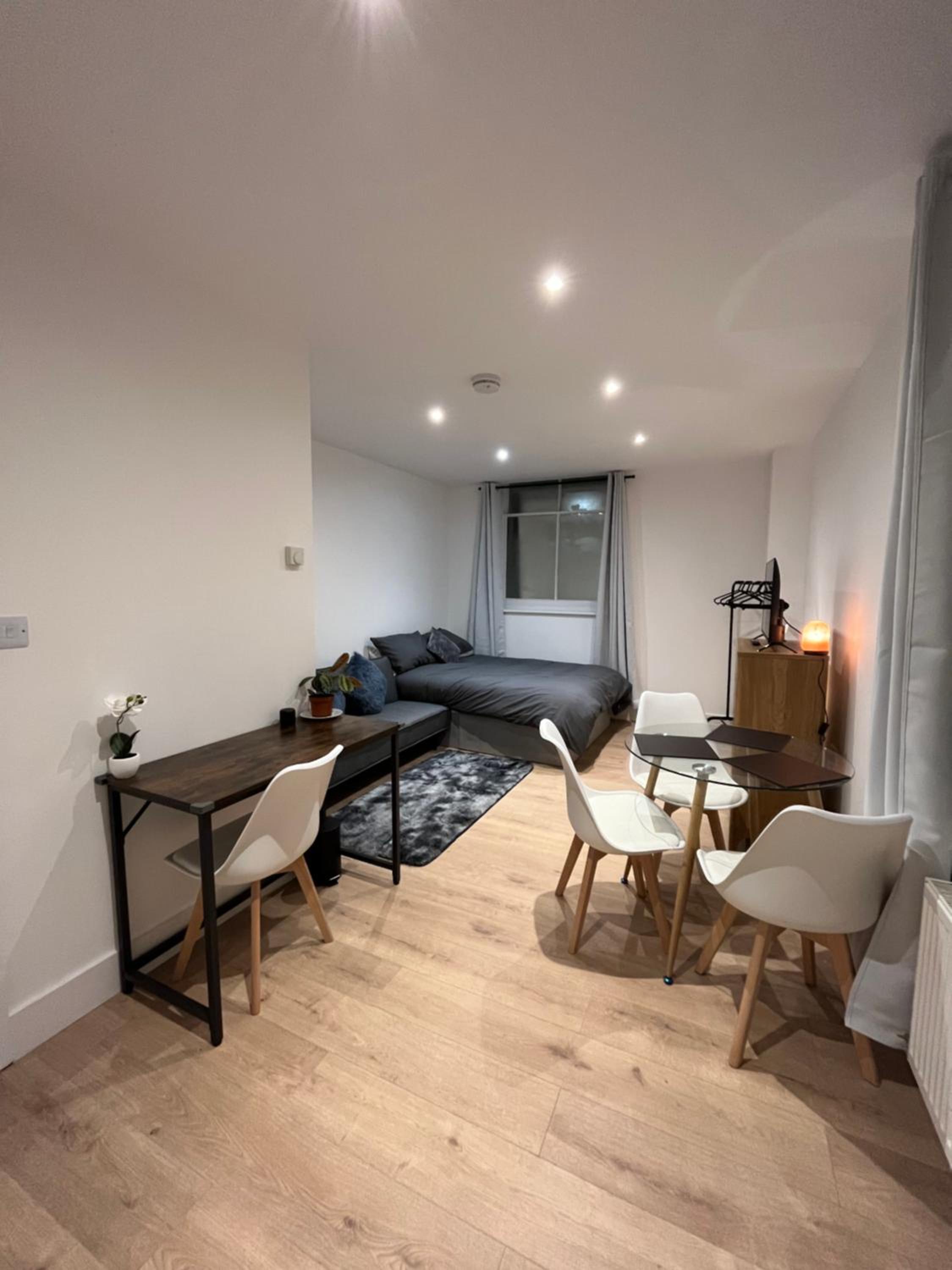 Cosy Maidstone Flat near Station (Town Centre) view 3