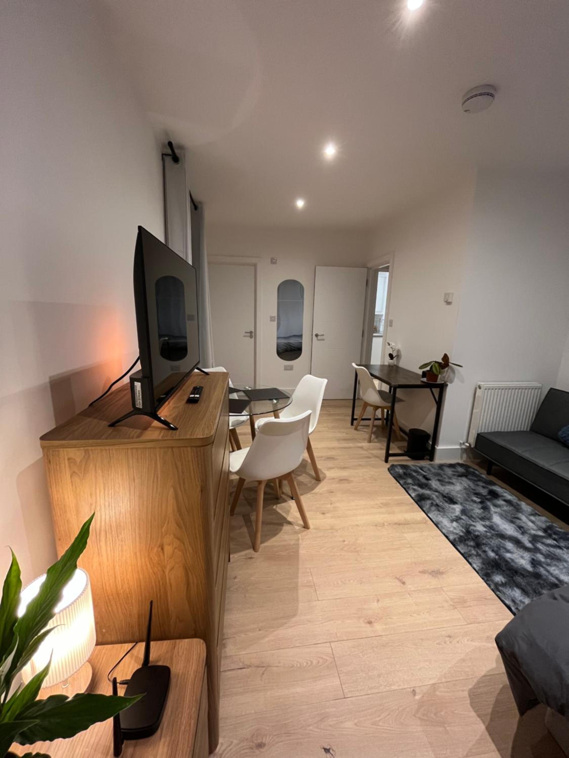 Cosy Maidstone Flat near Station (Town Centre) view 4