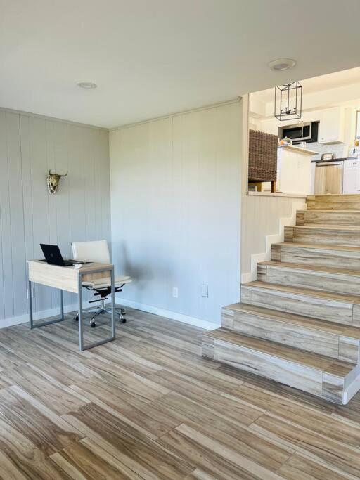 VIEWS, Canyon Lake, Newly Remodeled, Close to RIVER, BEST location view 4