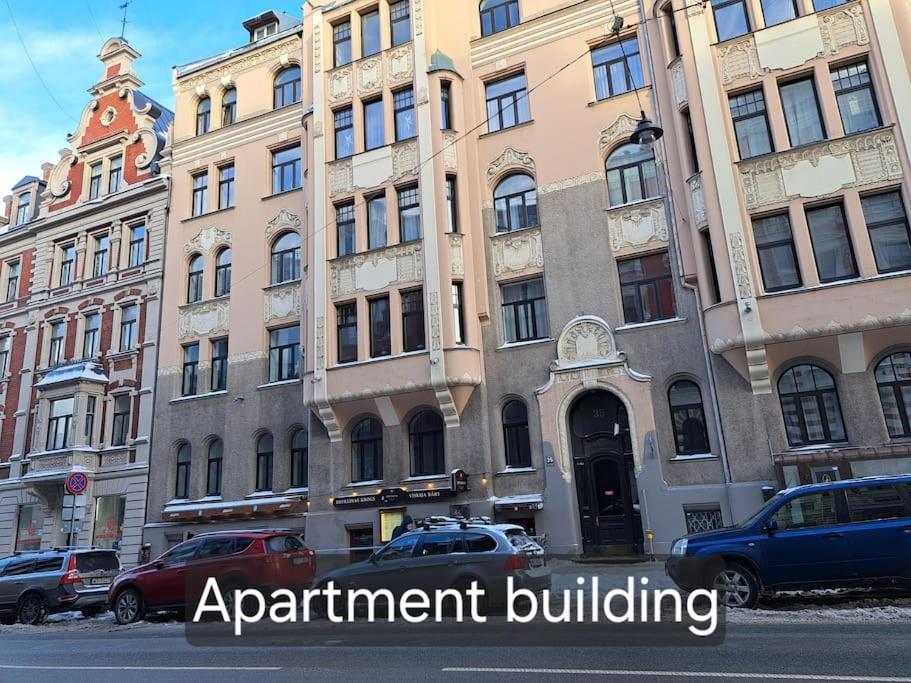 Golden Palms Apartment in the city centre view 2