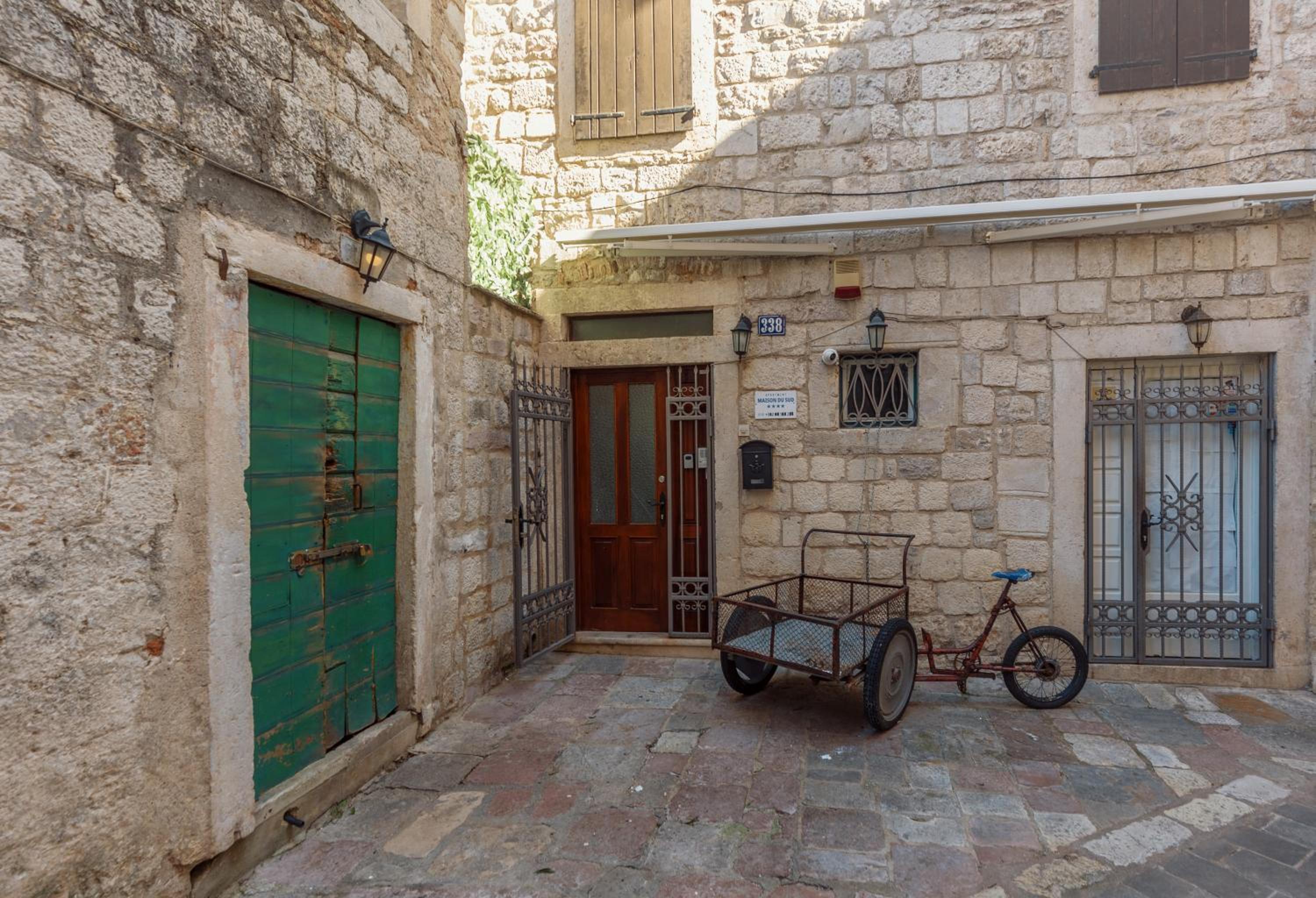 Photo 21