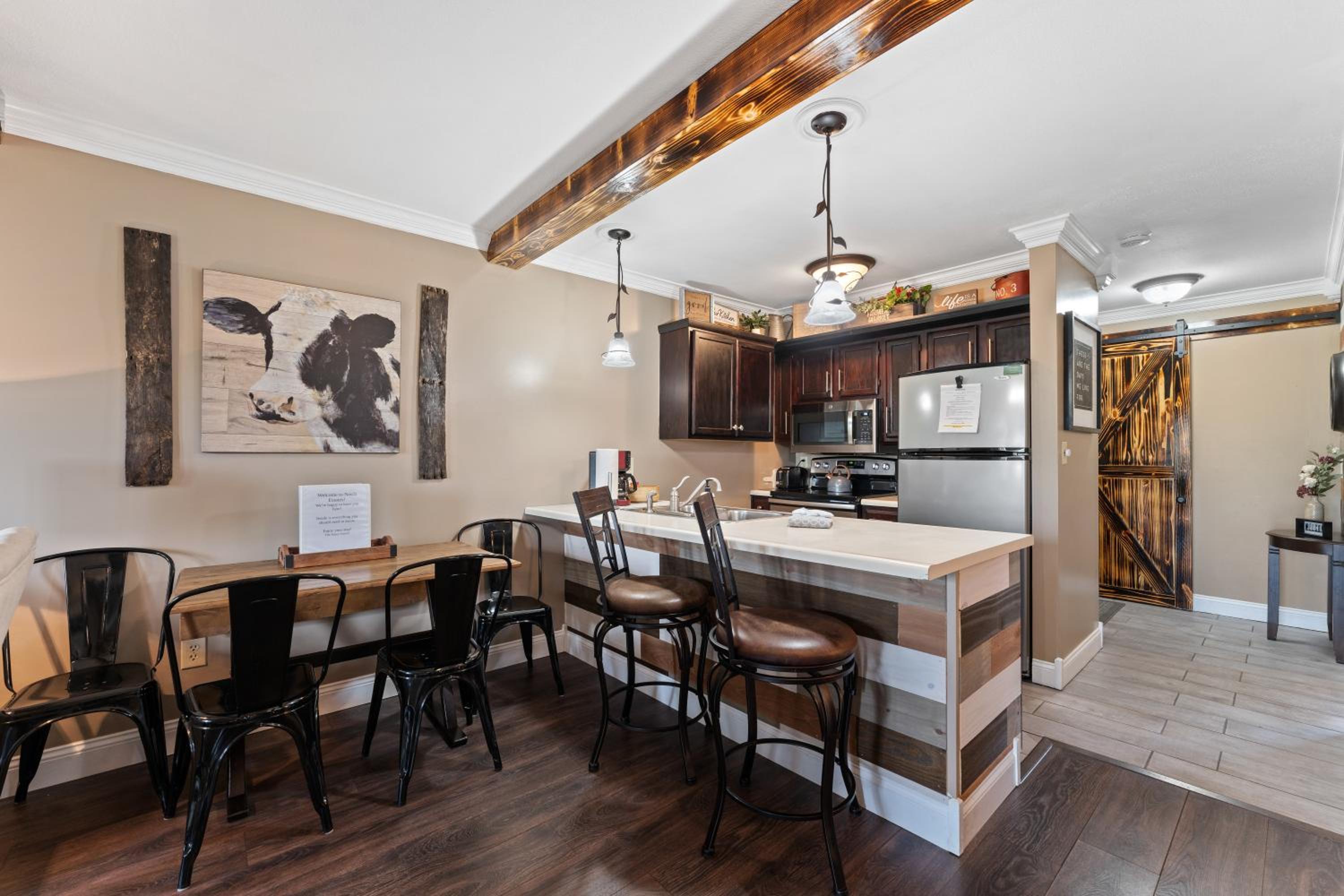 Free Daily Silver Dollar City Tickets  other Branson attractions! Cozy Branson Condo, Lower level, WALK-IN - Property Image 22