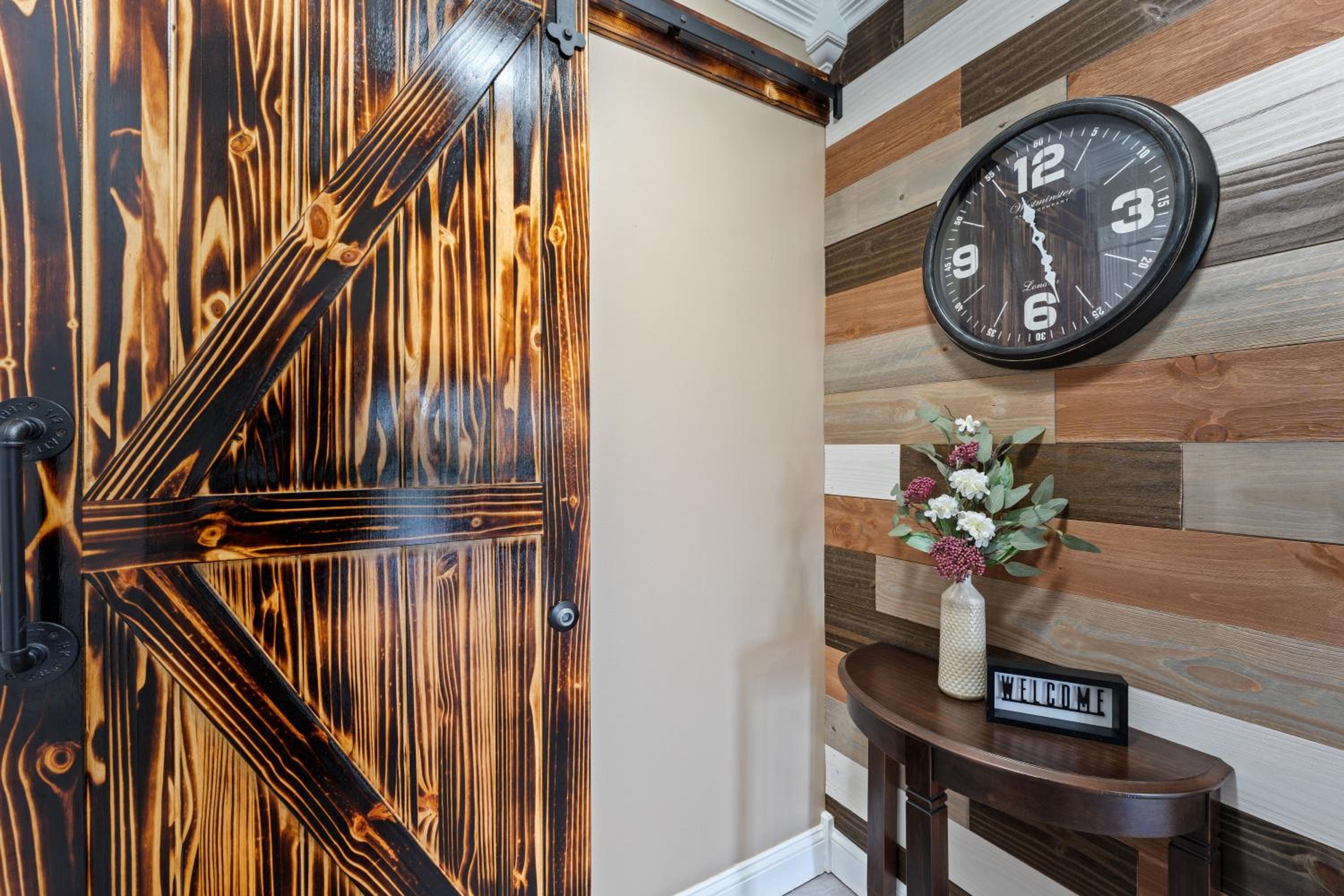 Free Daily Silver Dollar City Tickets  other Branson attractions! Cozy Branson Condo, Lower level, WALK-IN - Property Image 21